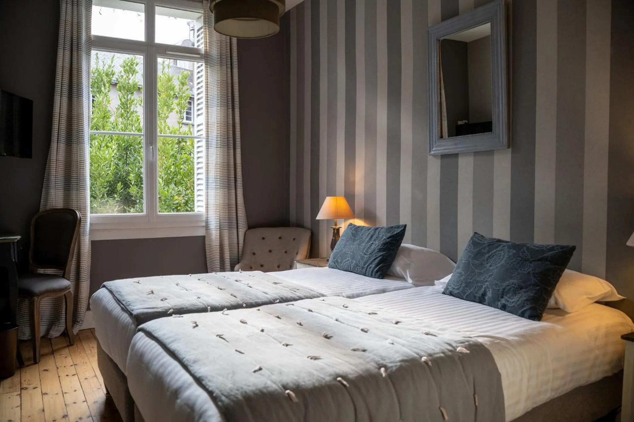 Bed in Hotel Val De Loire