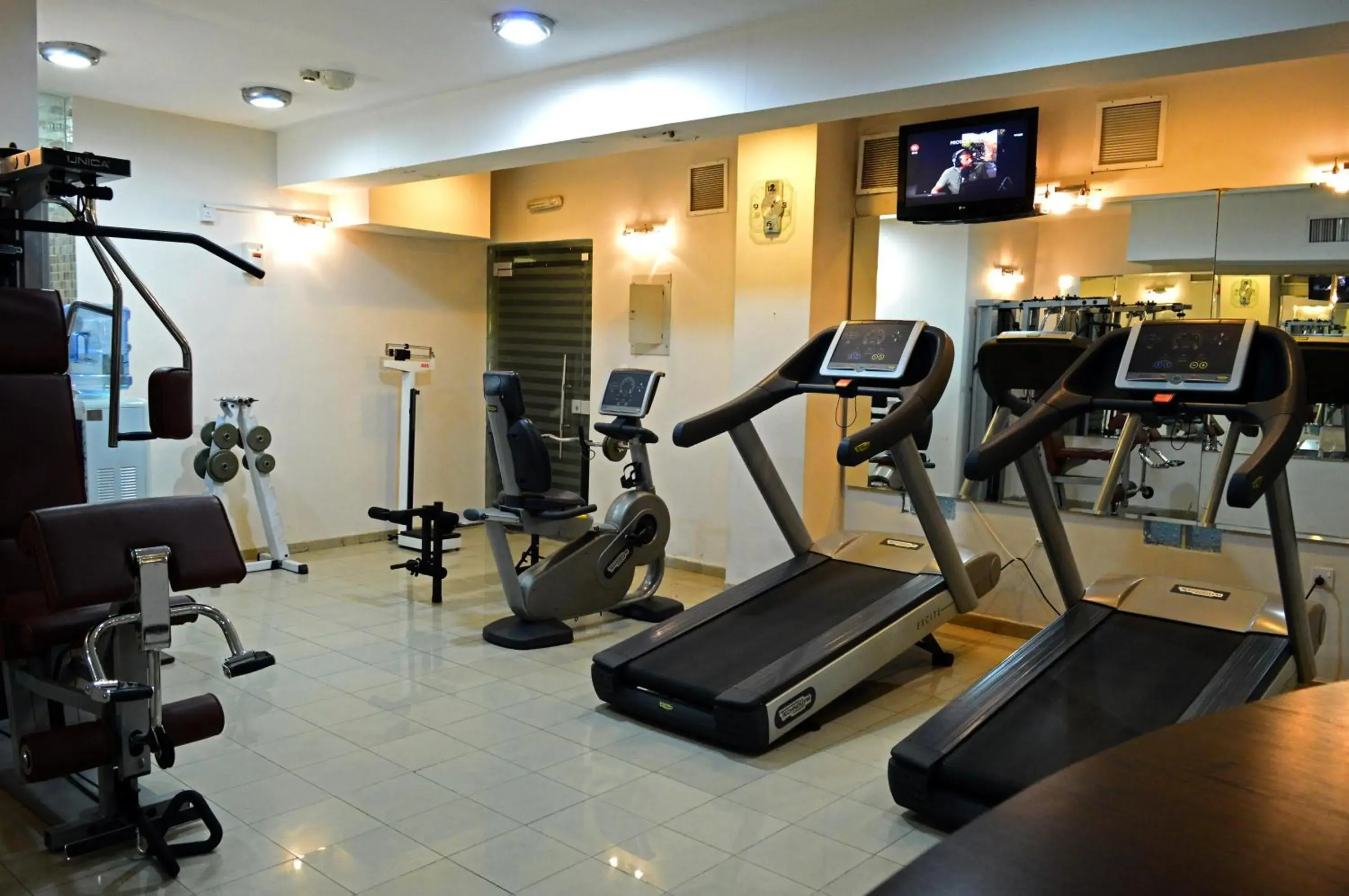 Fitness centre/facilities in Larsa Hotel Fitness centre/facilities in Larsa Hotel