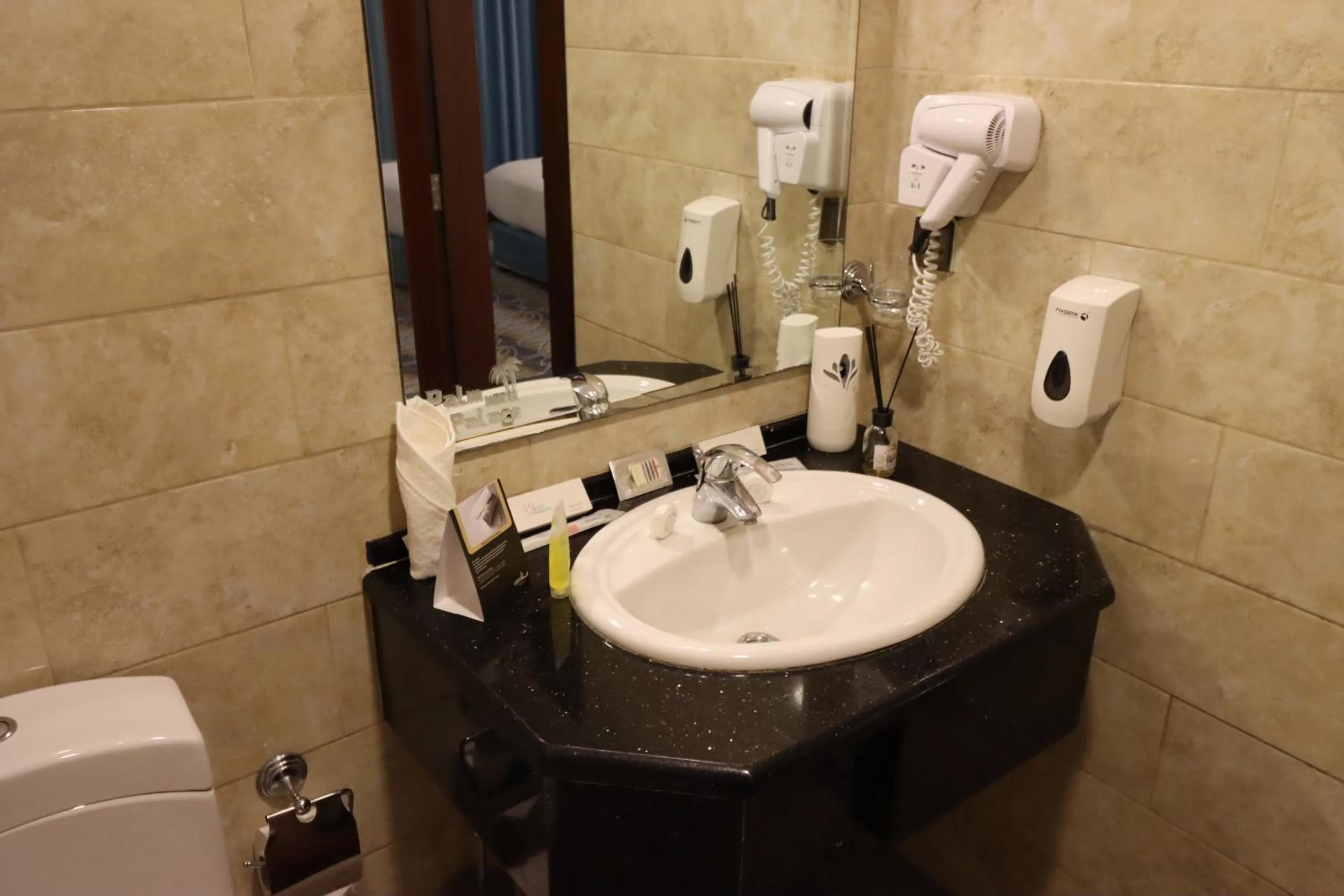 Bathroom in Larsa Hotel