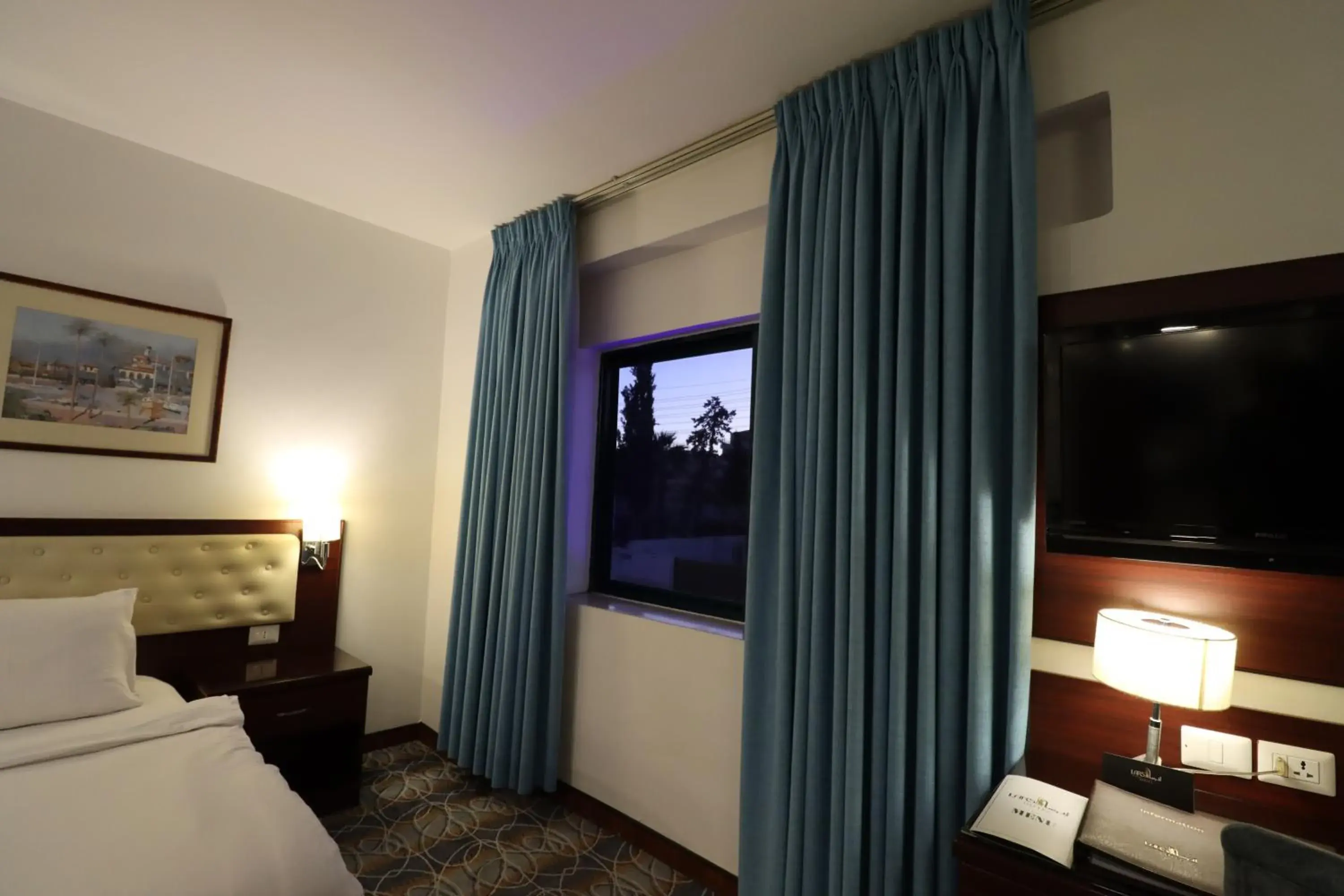 Photo of the whole room, Bed in Larsa Hotel Photo of the whole room, Bed in Larsa Hotel