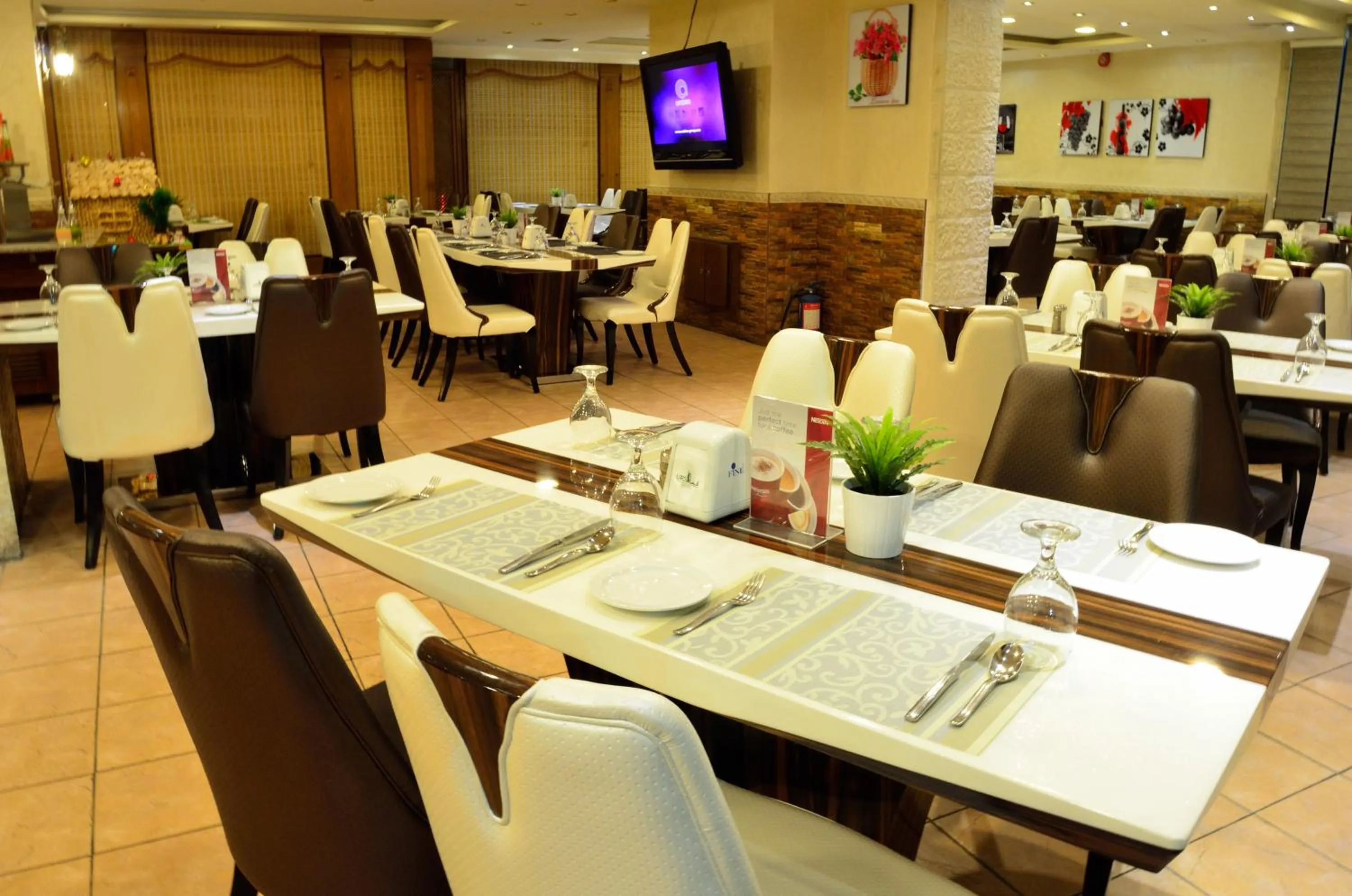 Dining area in Larsa Hotel