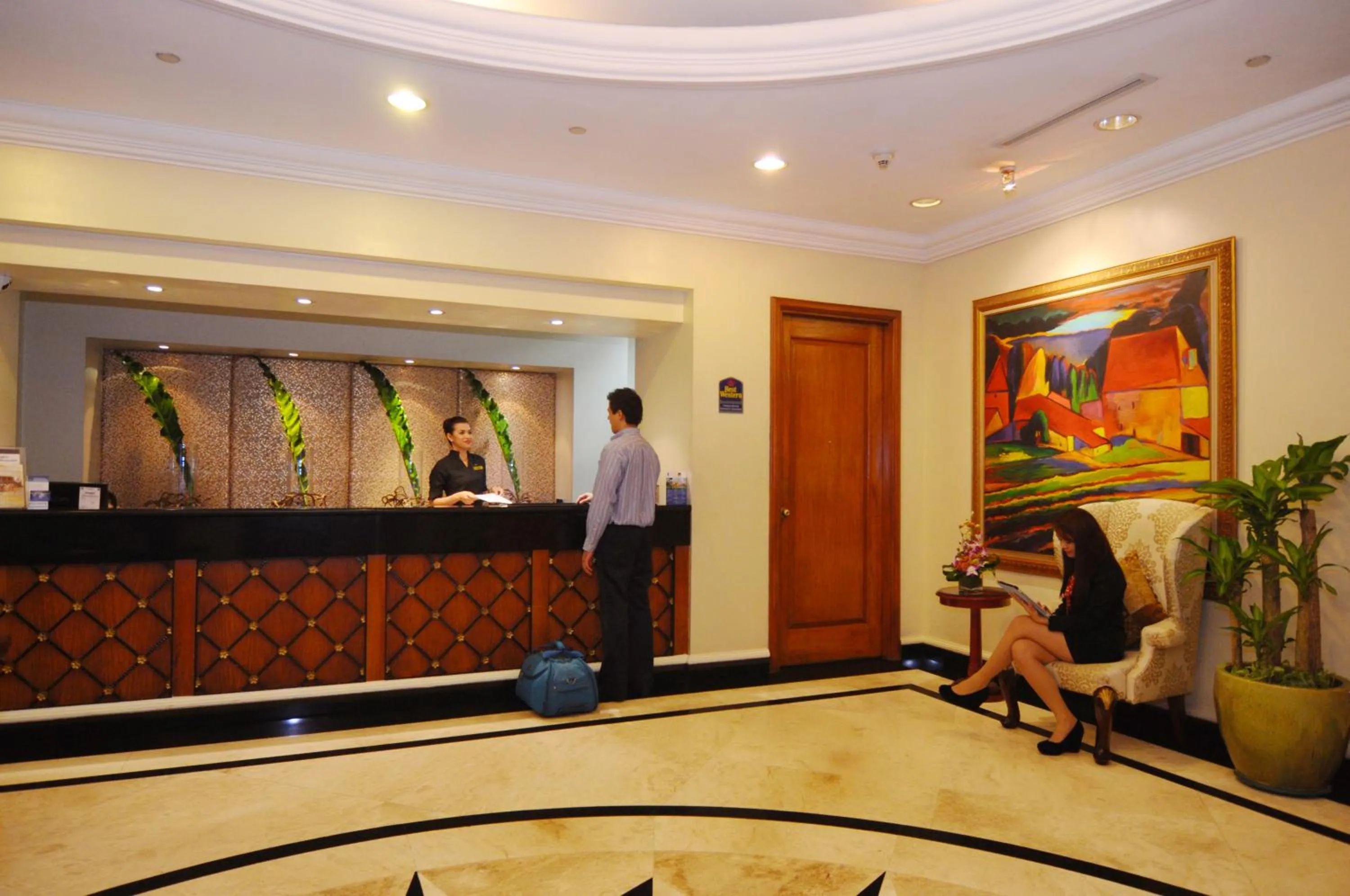 Lobby or reception, Staff in Oxford Suites Makati