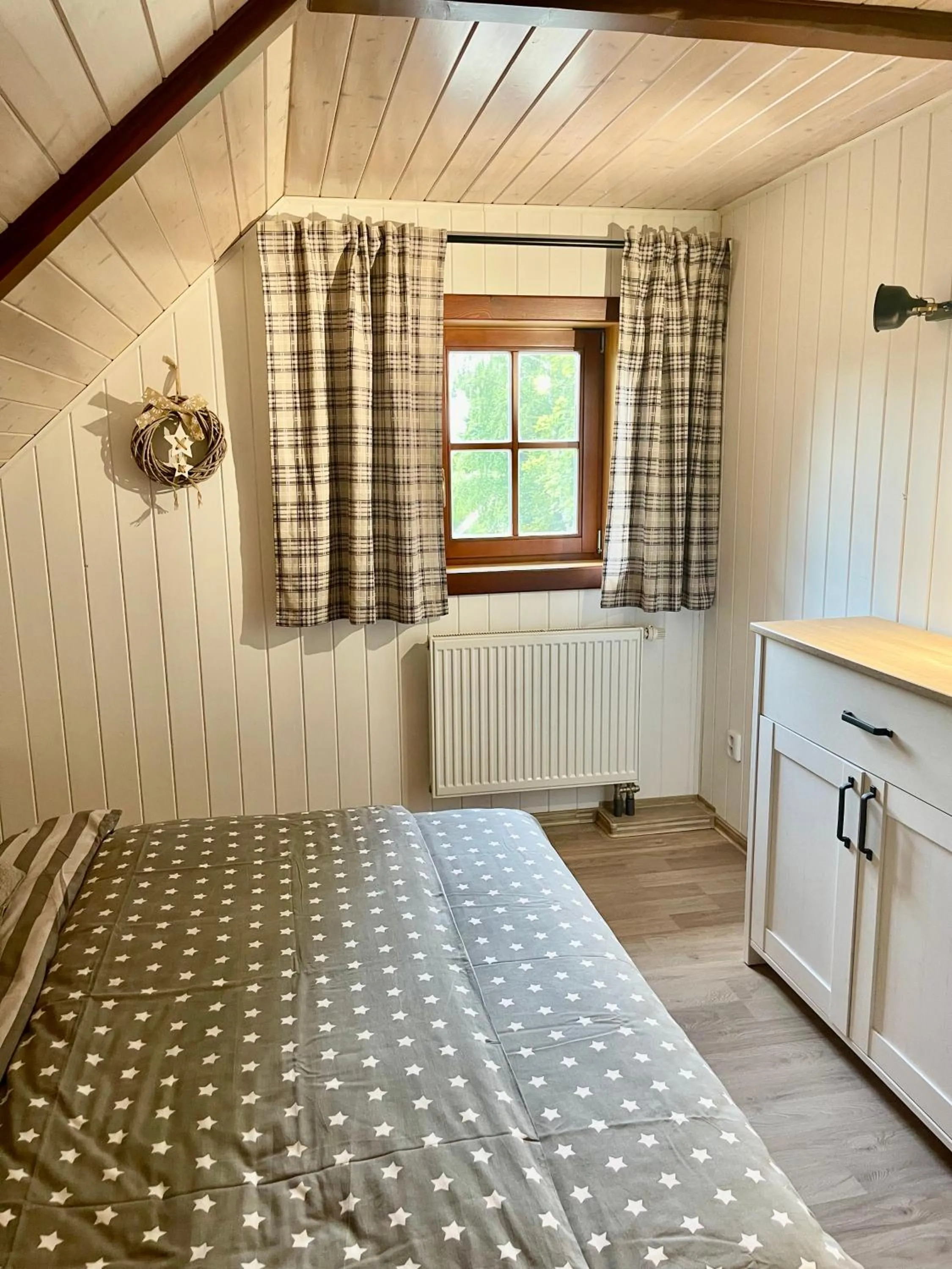 Bedroom, Bed in Rekreační chata Karasín