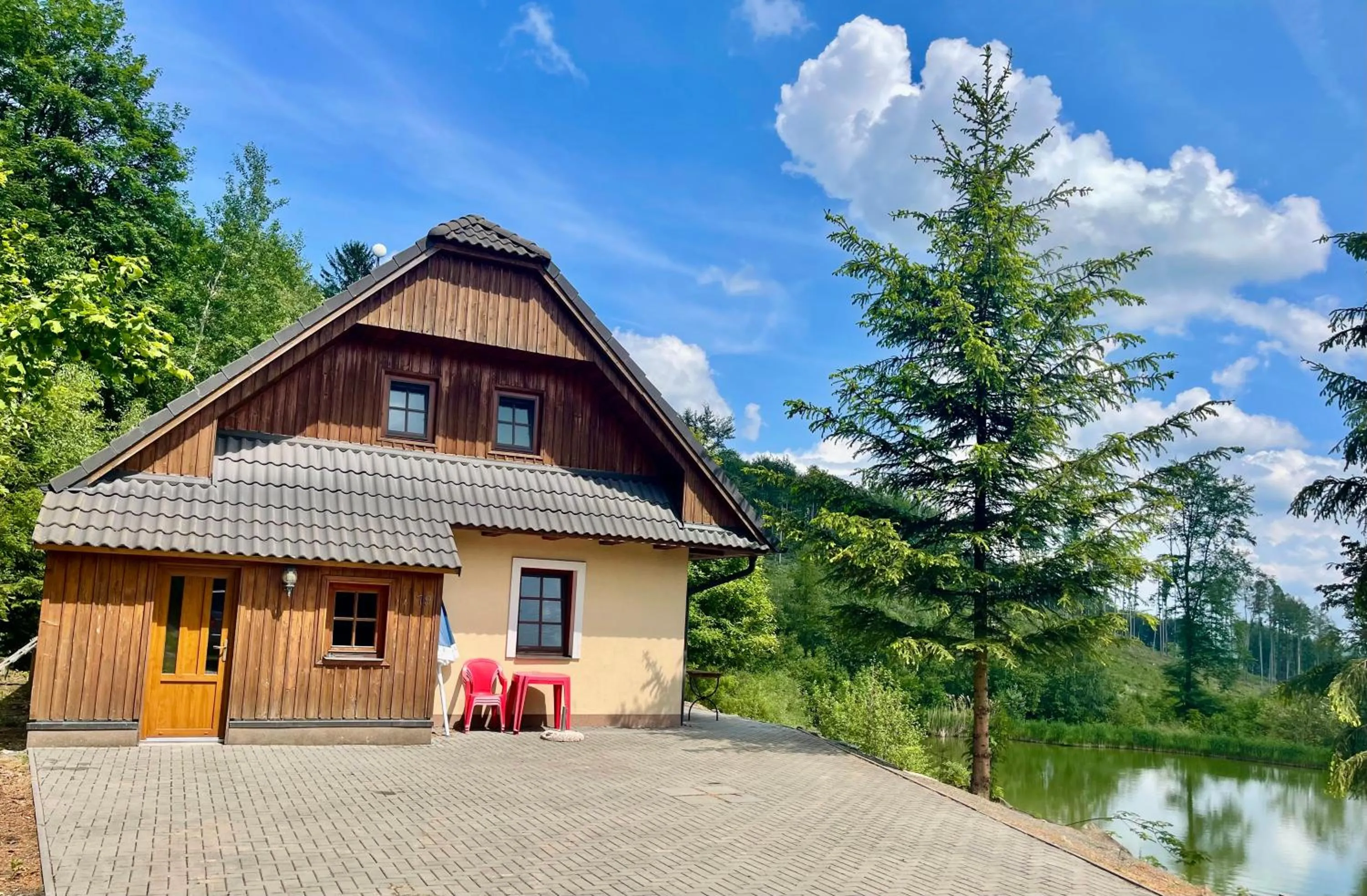 Property building in Rekreační chata Karasín
