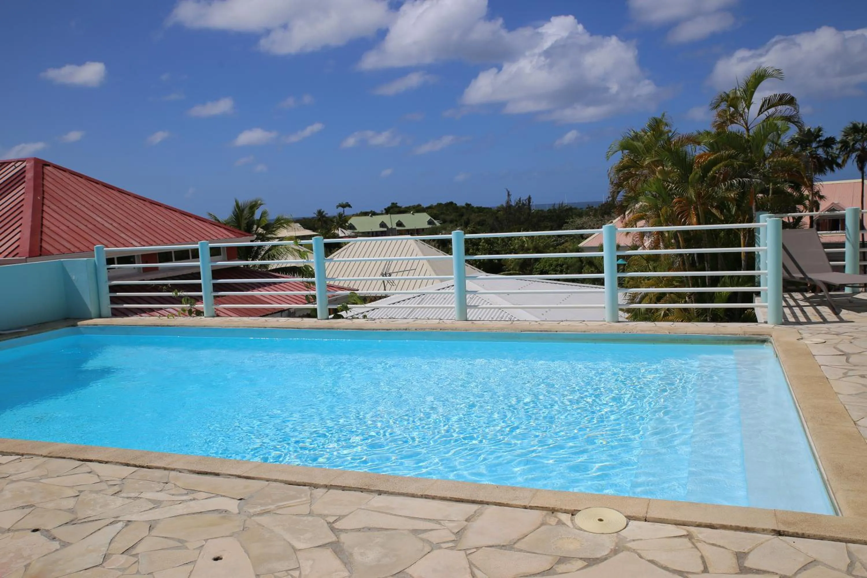 Pool view in AIGUE MARINE Divaloc