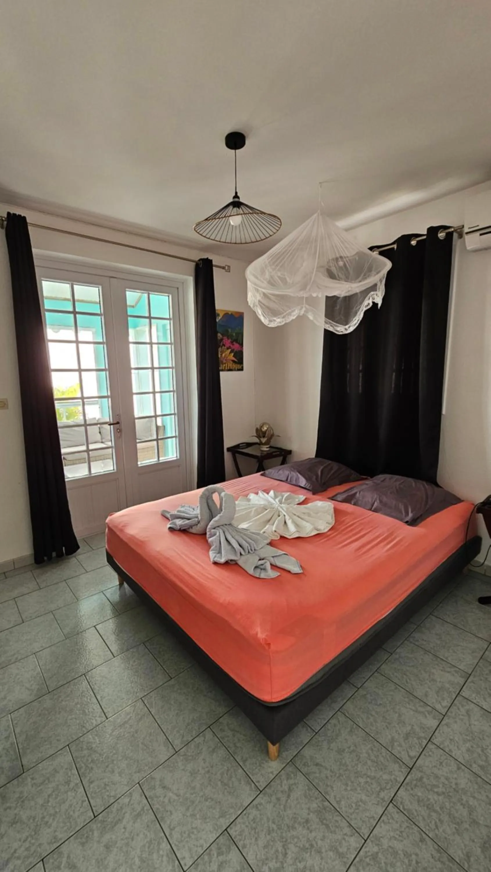 Bed in AIGUE MARINE Divaloc