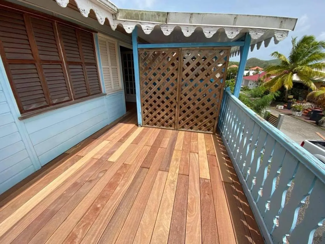Balcony/Terrace in AIGUE MARINE Divaloc