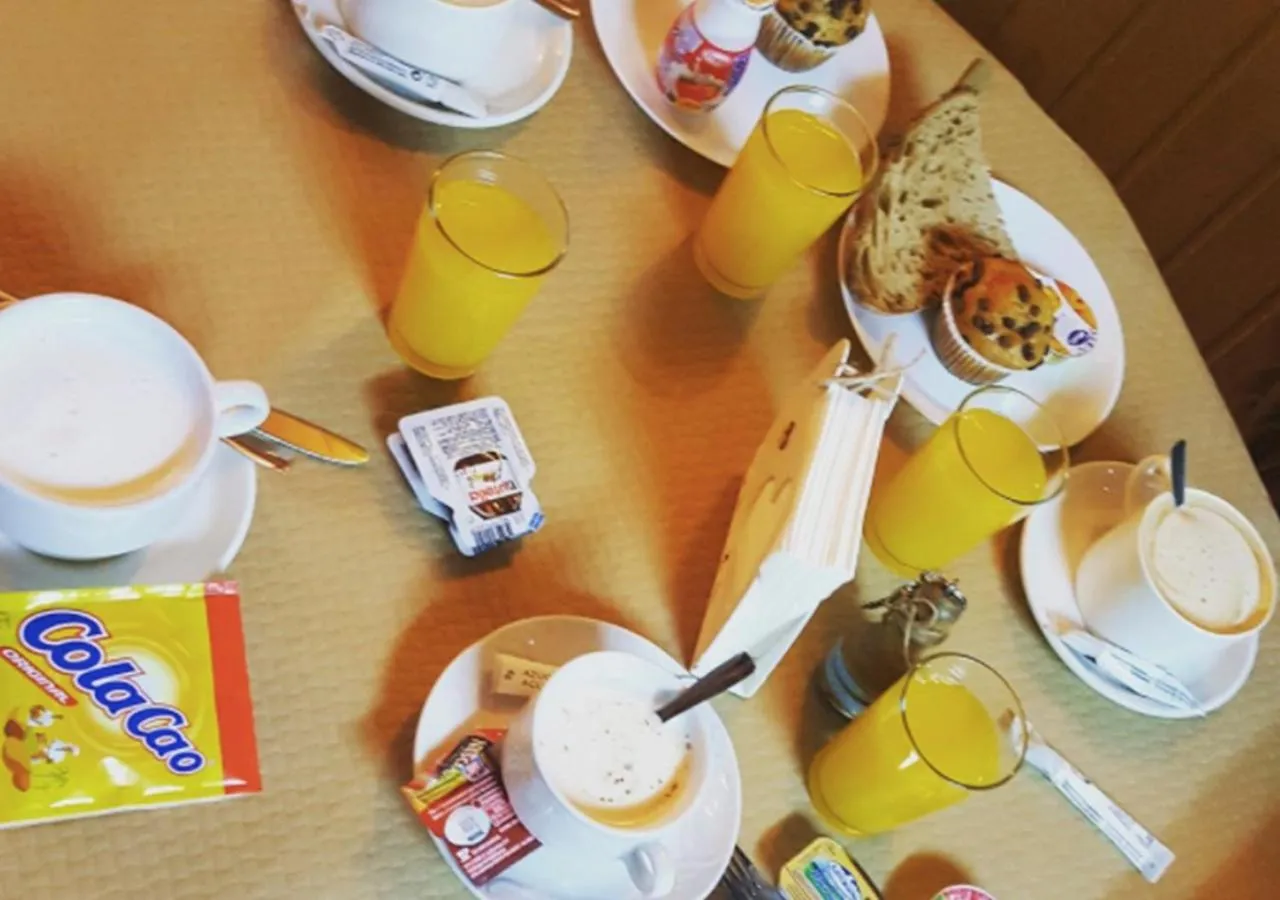 Continental breakfast in La Casona de Sobrepiedra