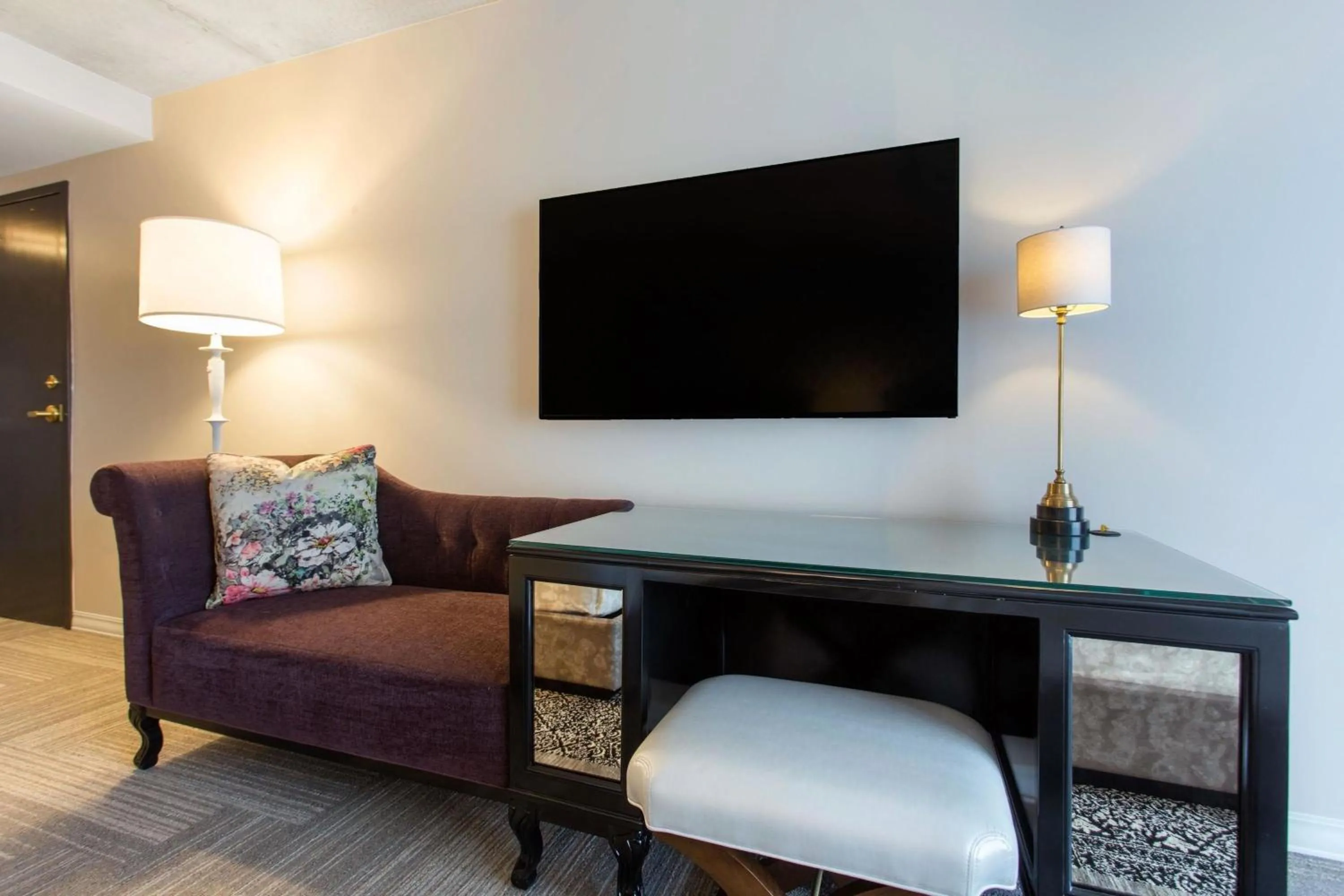 TV and multimedia in Cambria Hotel New Orleans Downtown Warehouse District