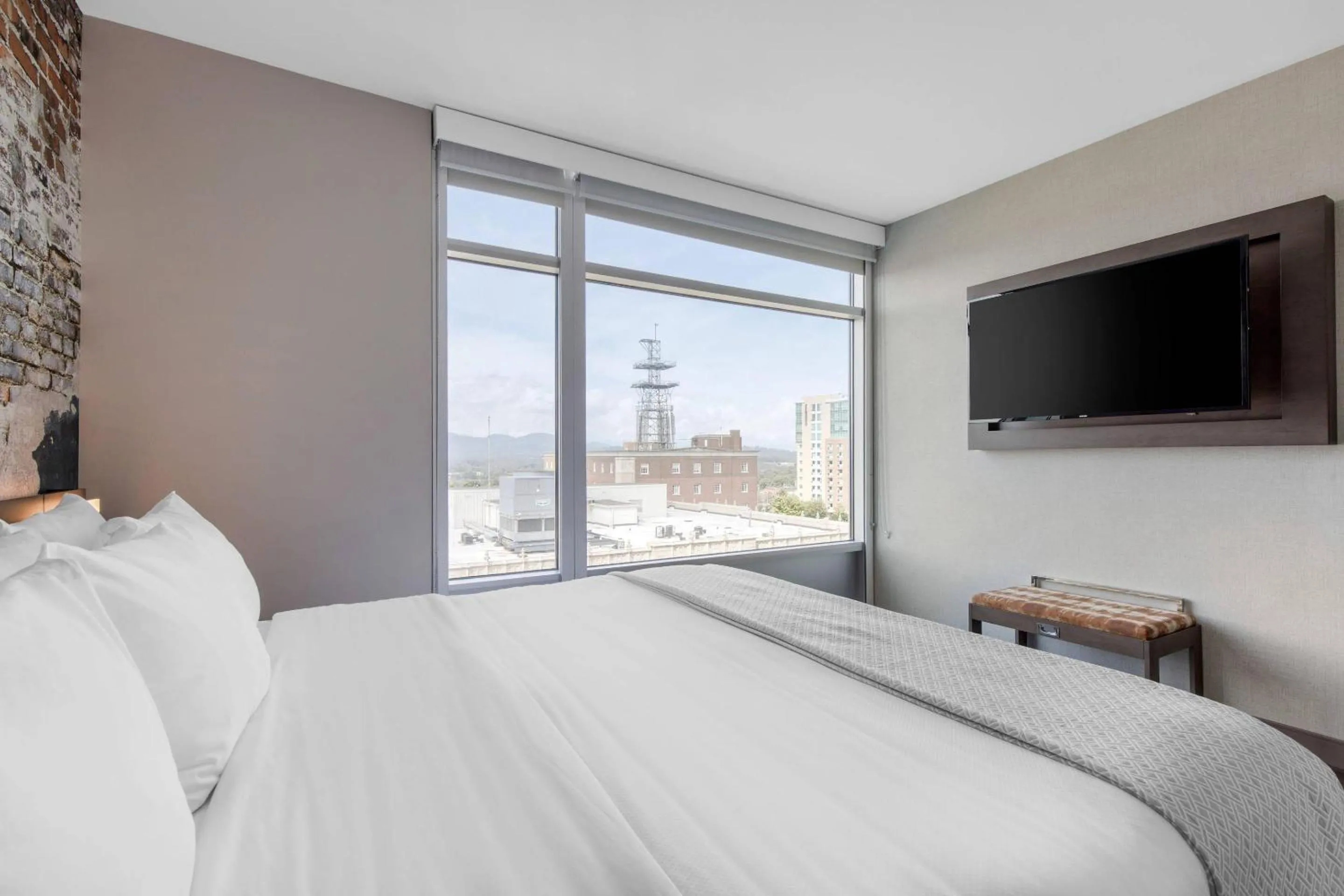 Bedroom, Bed in Cambria Hotel Downtown Asheville