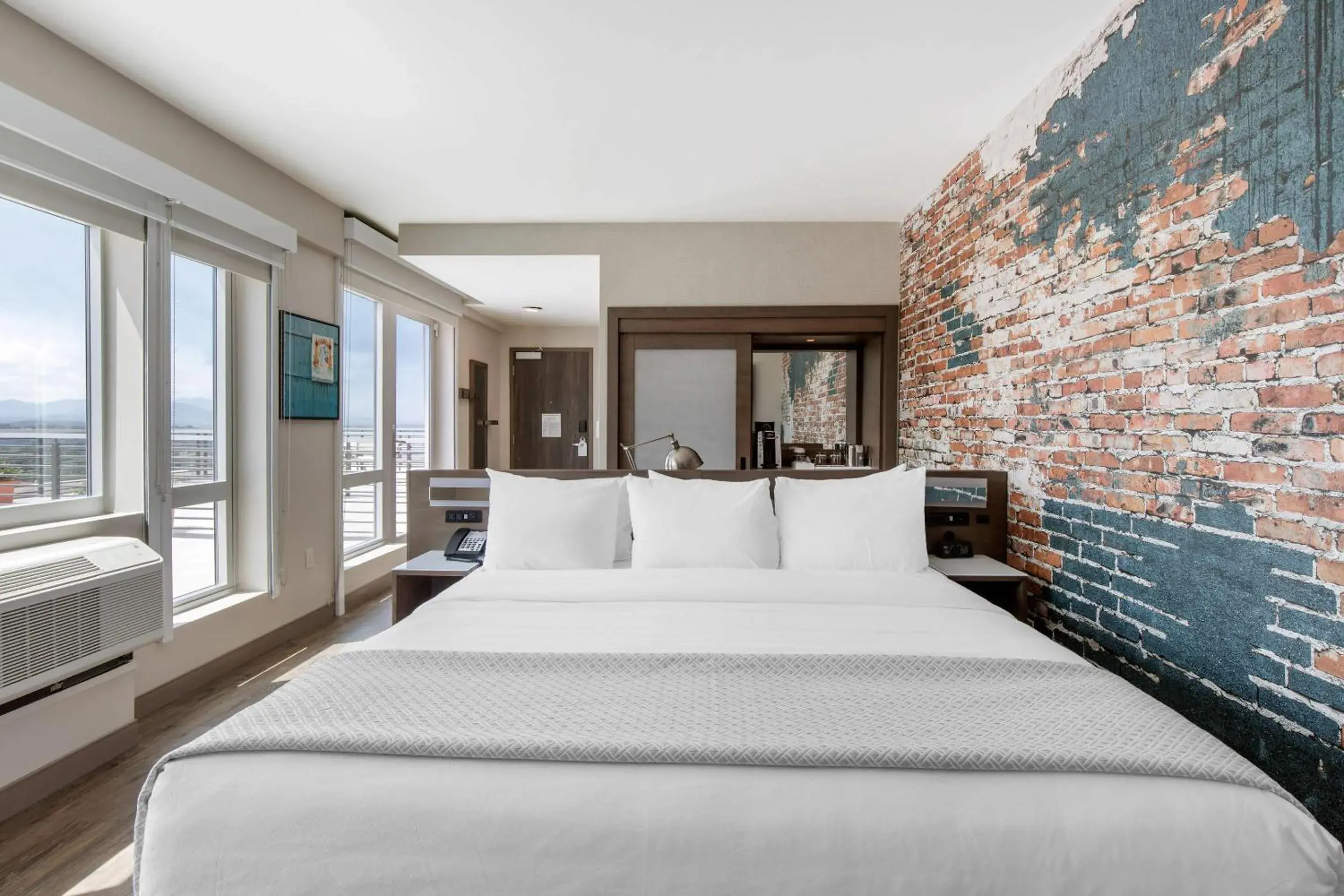 Bedroom, Bed in Cambria Hotel Downtown Asheville Bedroom, Bed in Cambria Hotel Downtown Asheville