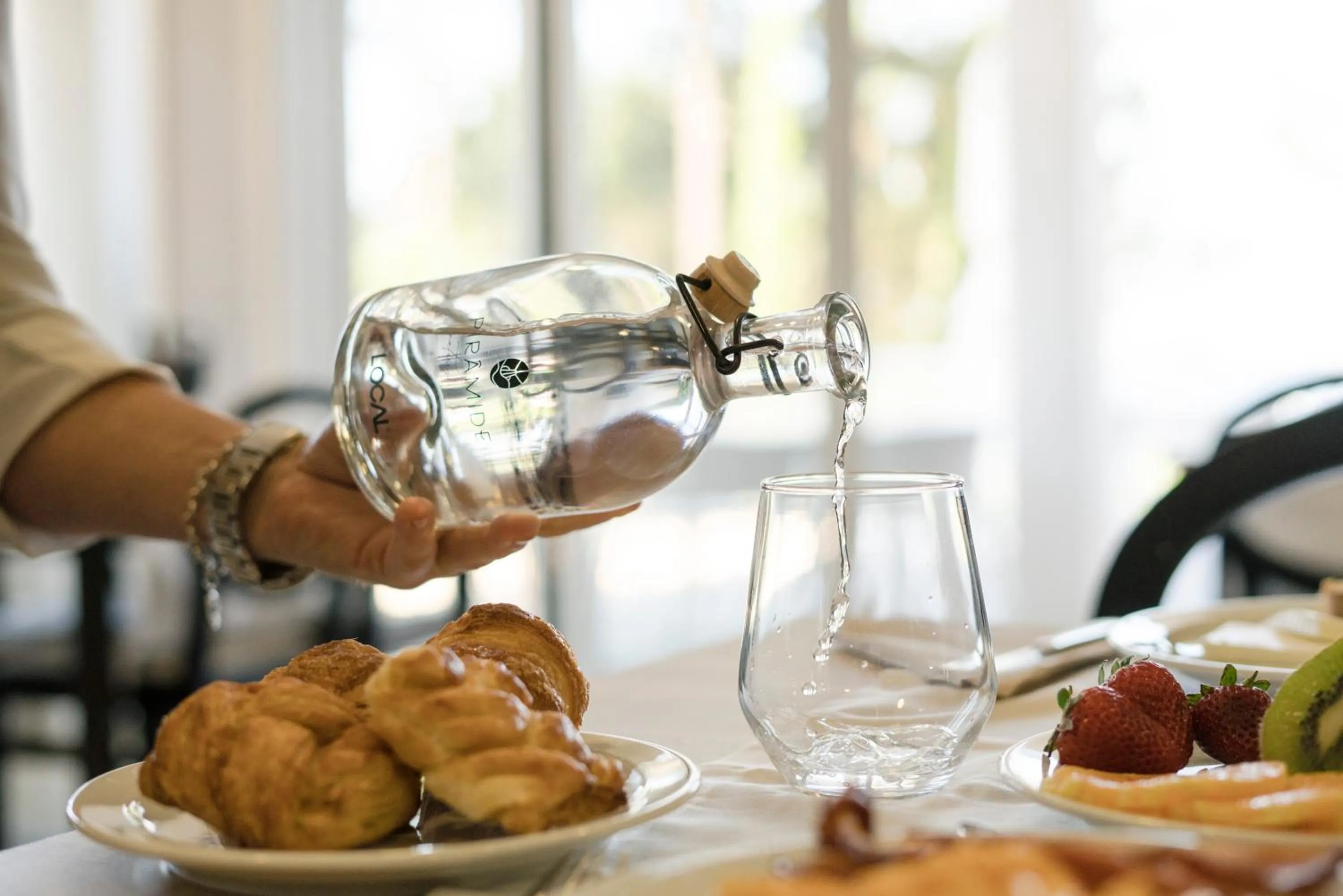 Restaurant/places to eat in Hotel Piramide