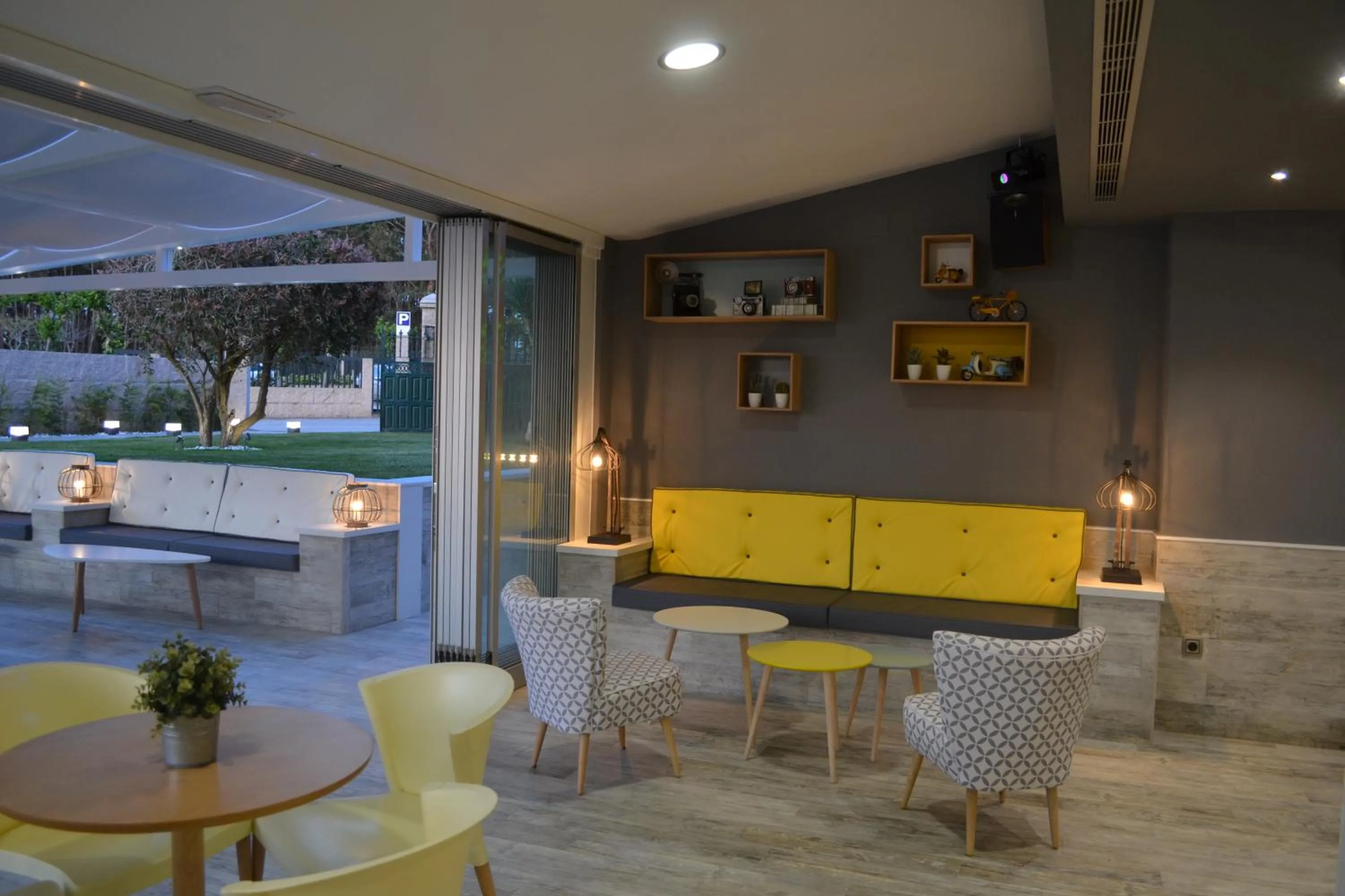 Property building in Hotel Piramide