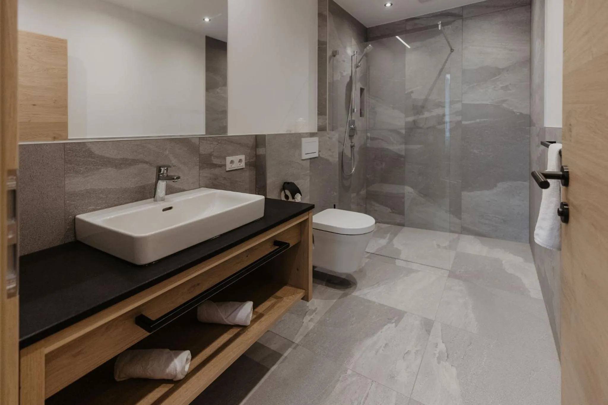 Shower in Landhaus Saalbach - Ski in & out