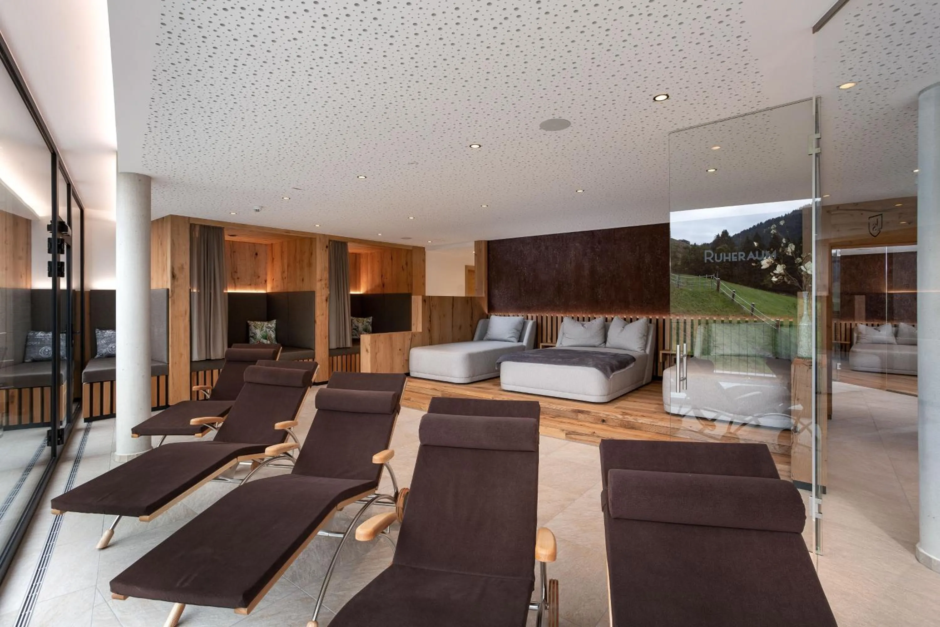 Spa and wellness centre/facilities in Landhaus Saalbach - Ski in & out