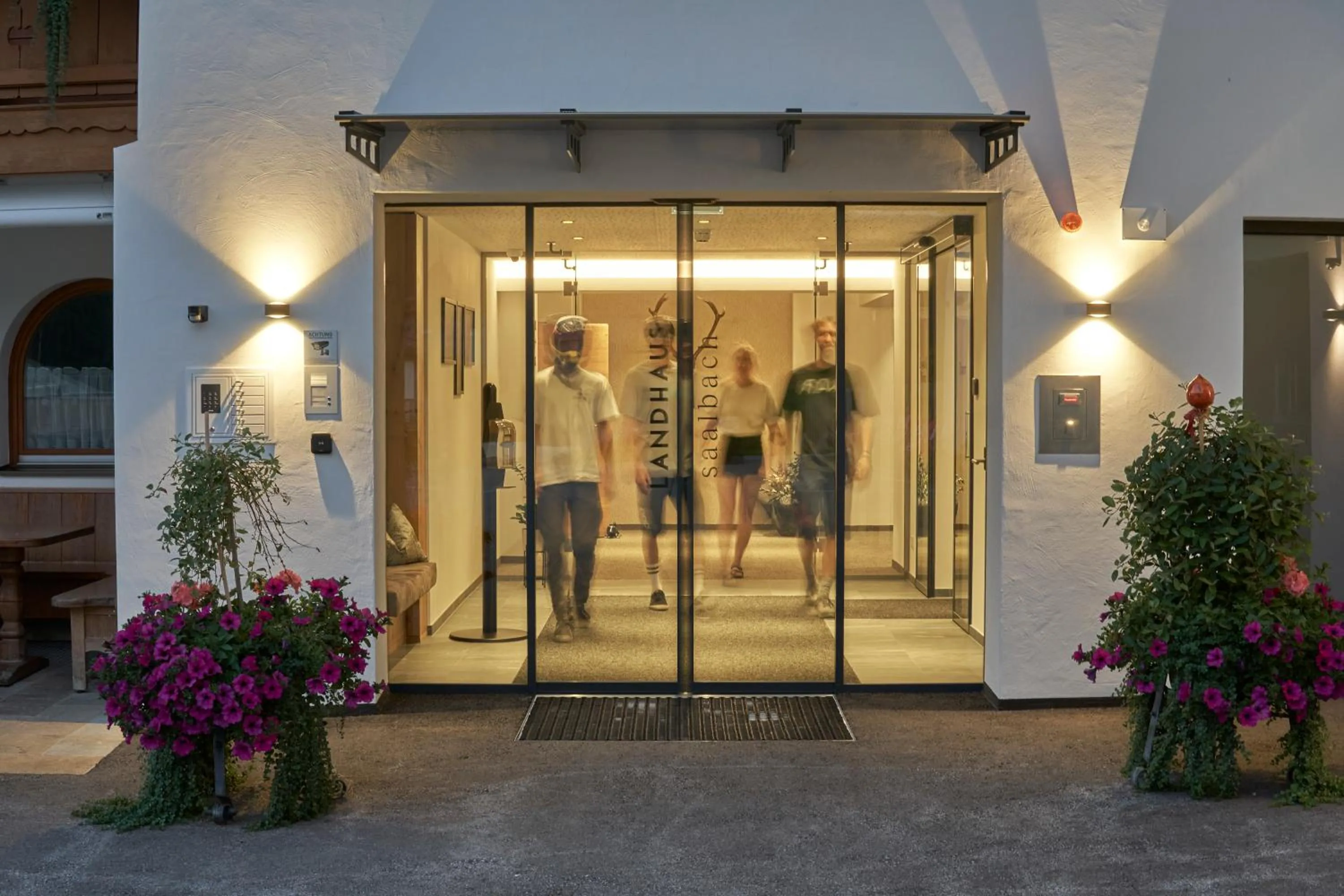 Property building in Landhaus Saalbach - Ski in & out