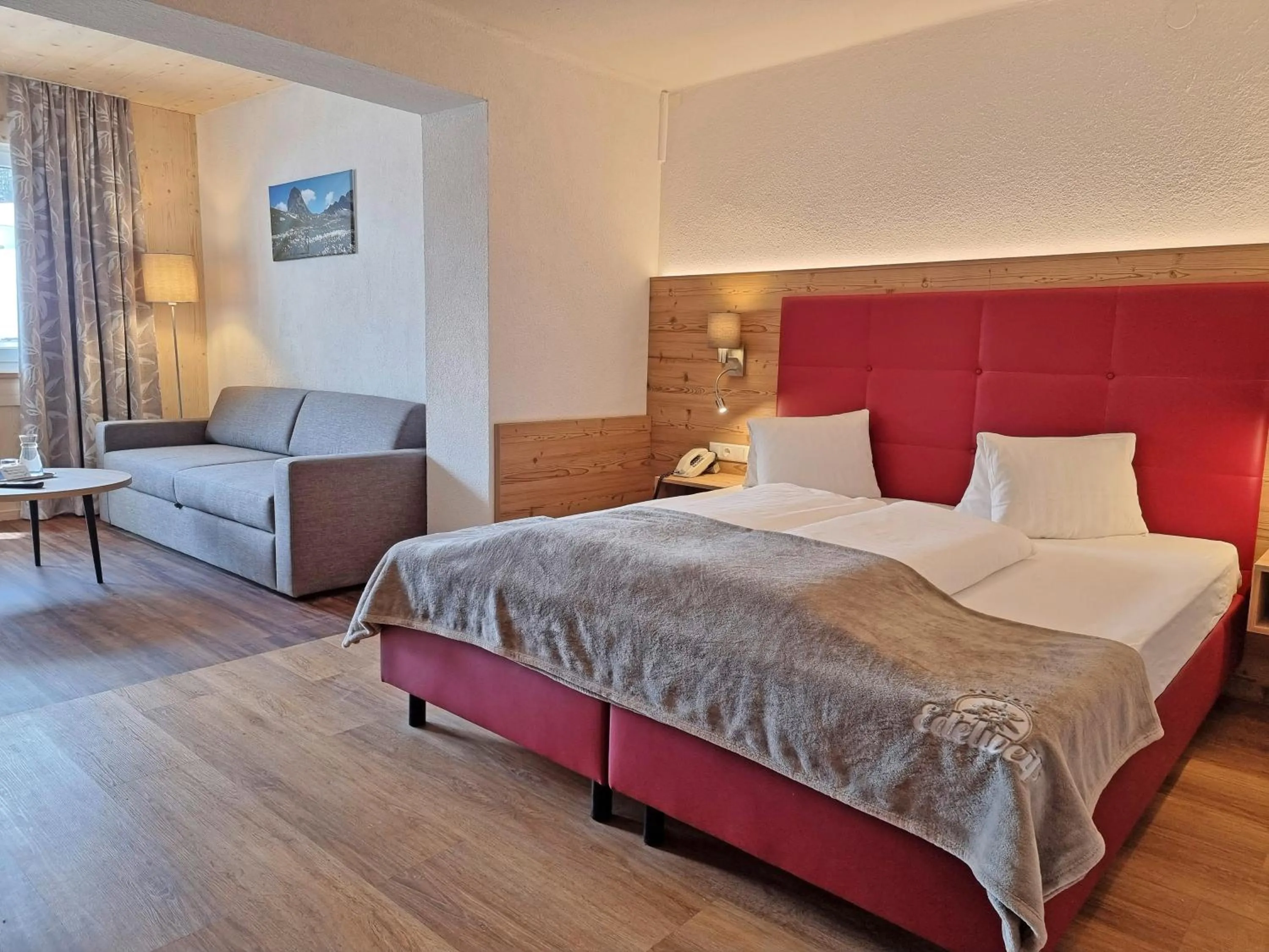 Photo of the whole room, Bed in Hotel Gasthof Edelweiß