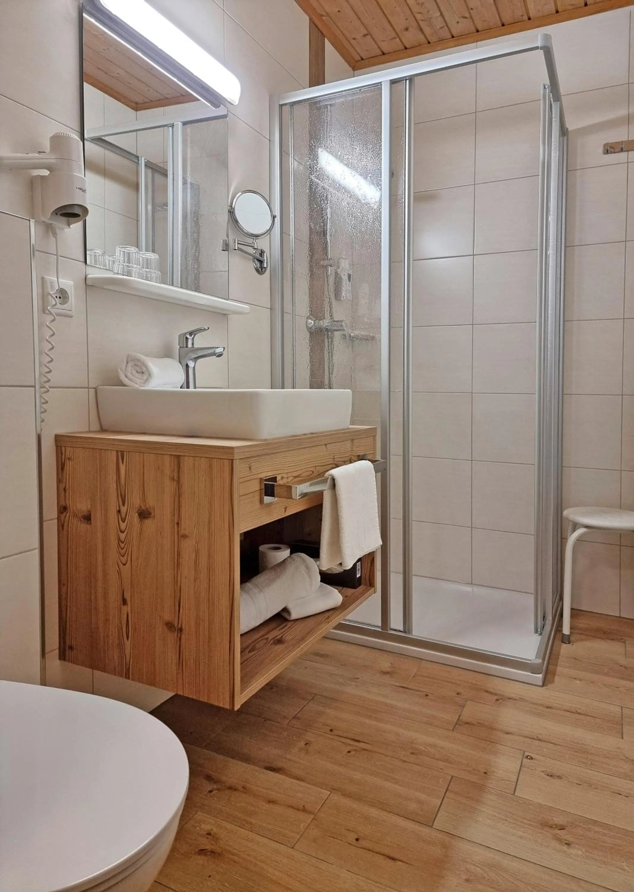 Bathroom in Hotel Gasthof Edelweiß