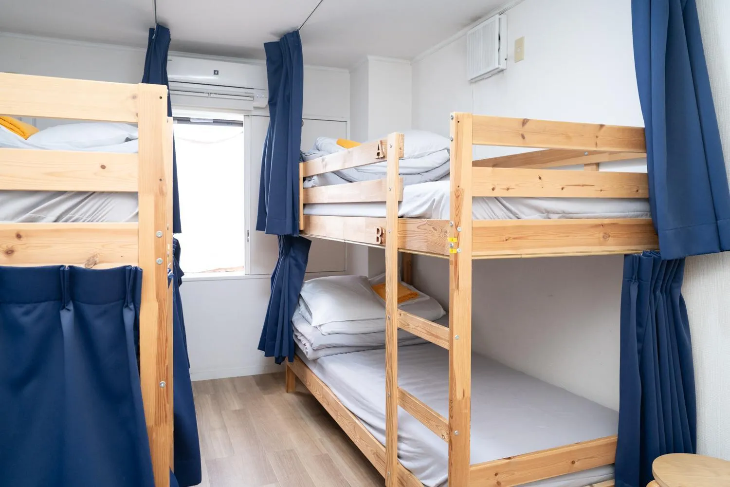 Bed in Tokyo Guest House Ouji Music Lounge