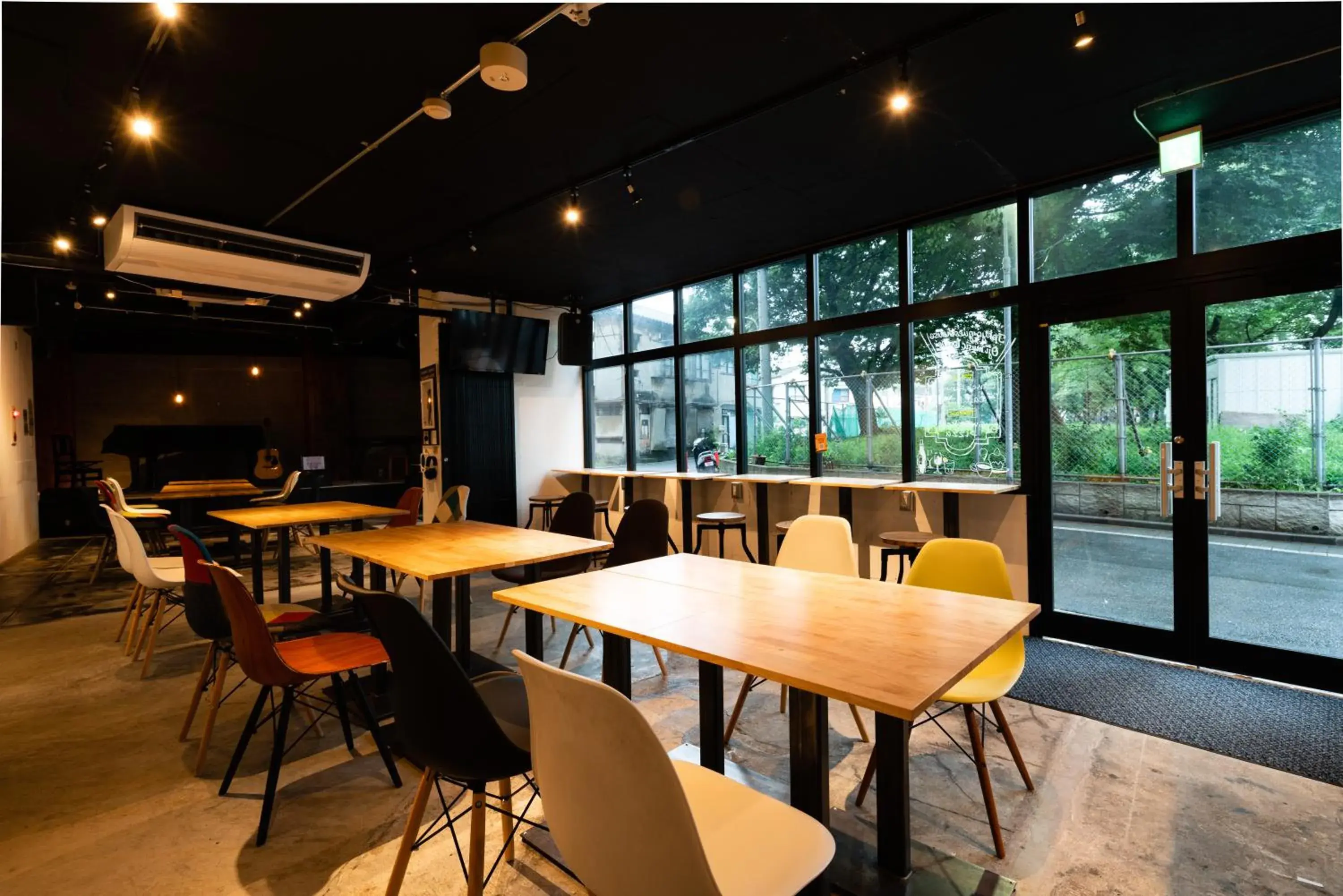 Restaurant/places to eat in Tokyo Guest House Ouji Music Lounge Restaurant/places to eat in Tokyo Guest House Ouji Music Lounge