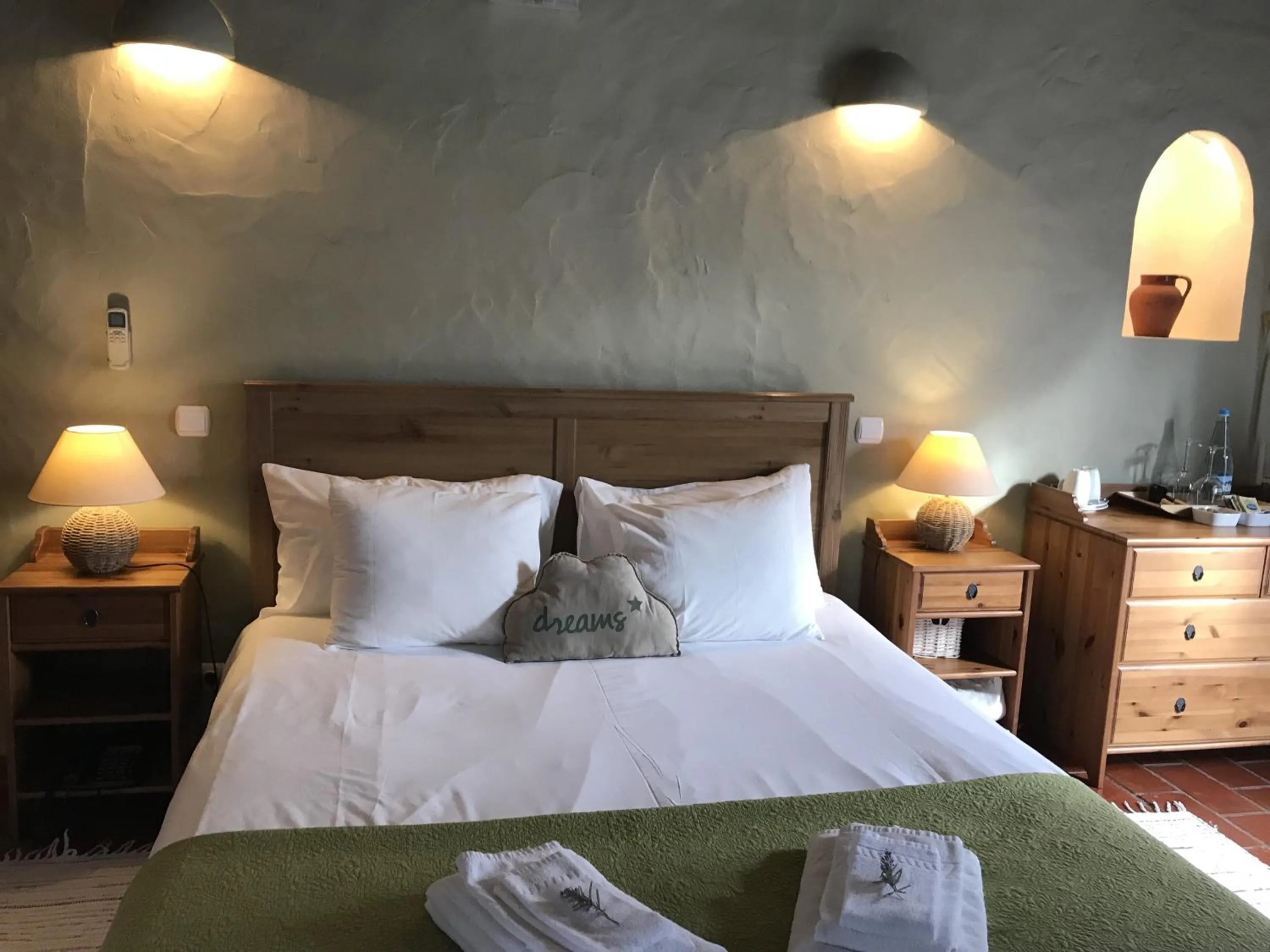 Bedroom, Bed in Herdade Do Freixial - Turismo Rural