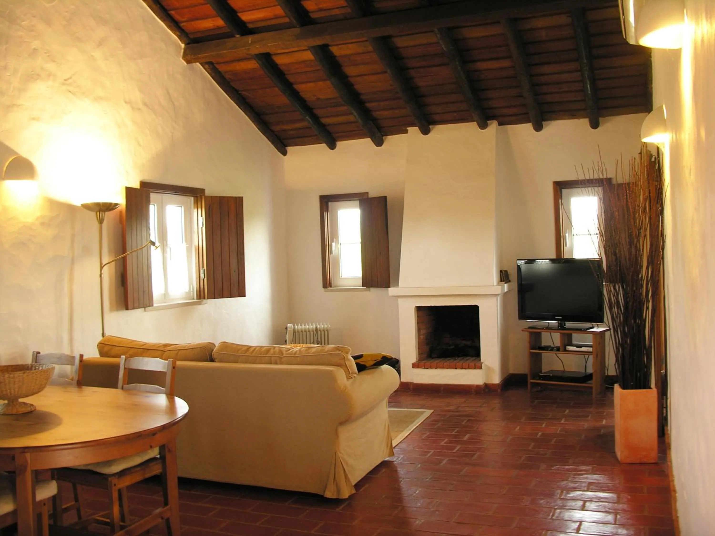 TV and multimedia in Herdade Do Freixial - Turismo Rural