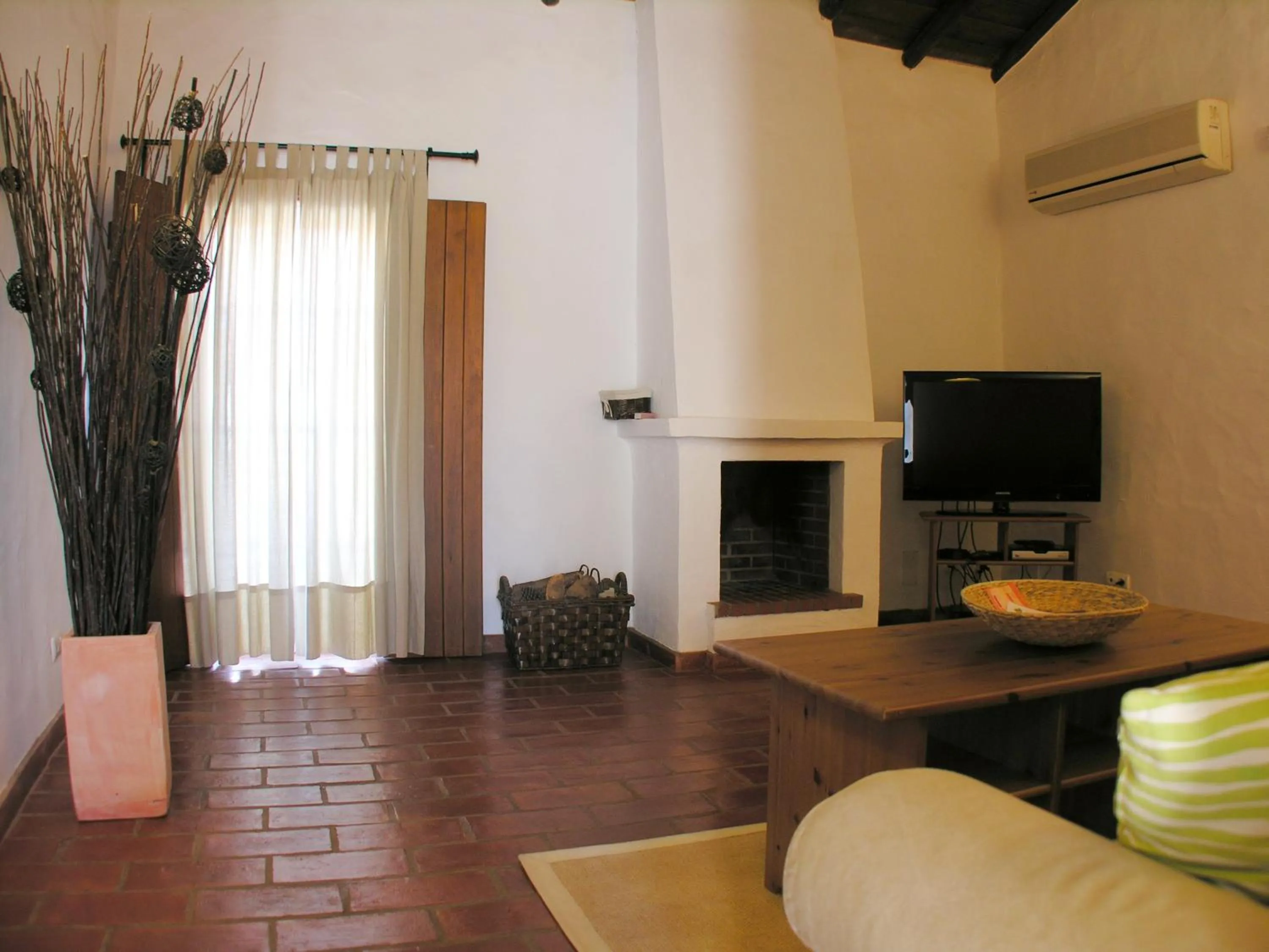 TV and multimedia in Herdade Do Freixial - Turismo Rural