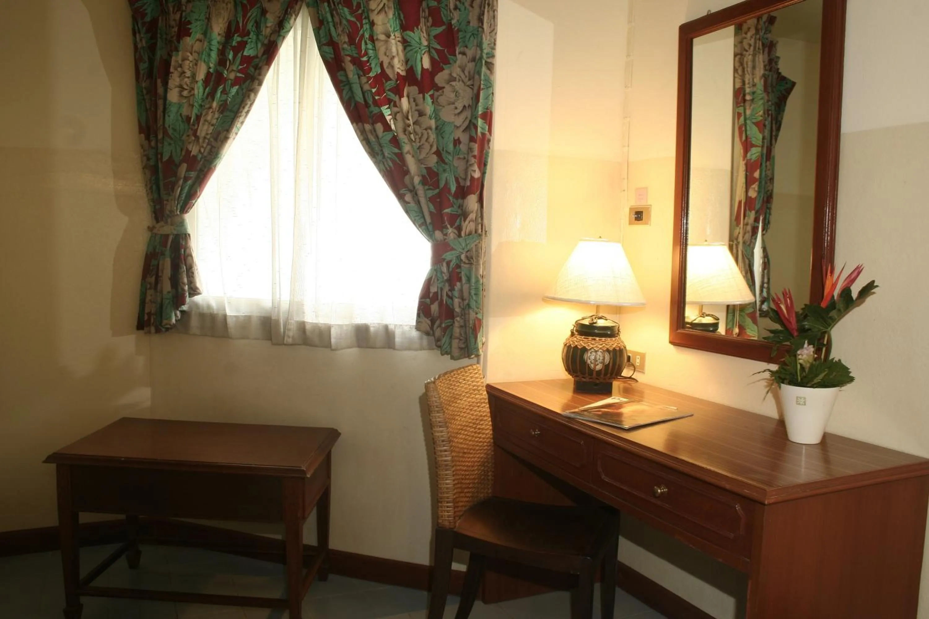 Dining area in People Place Boutique In Town Hotel - SHA Extra Plus