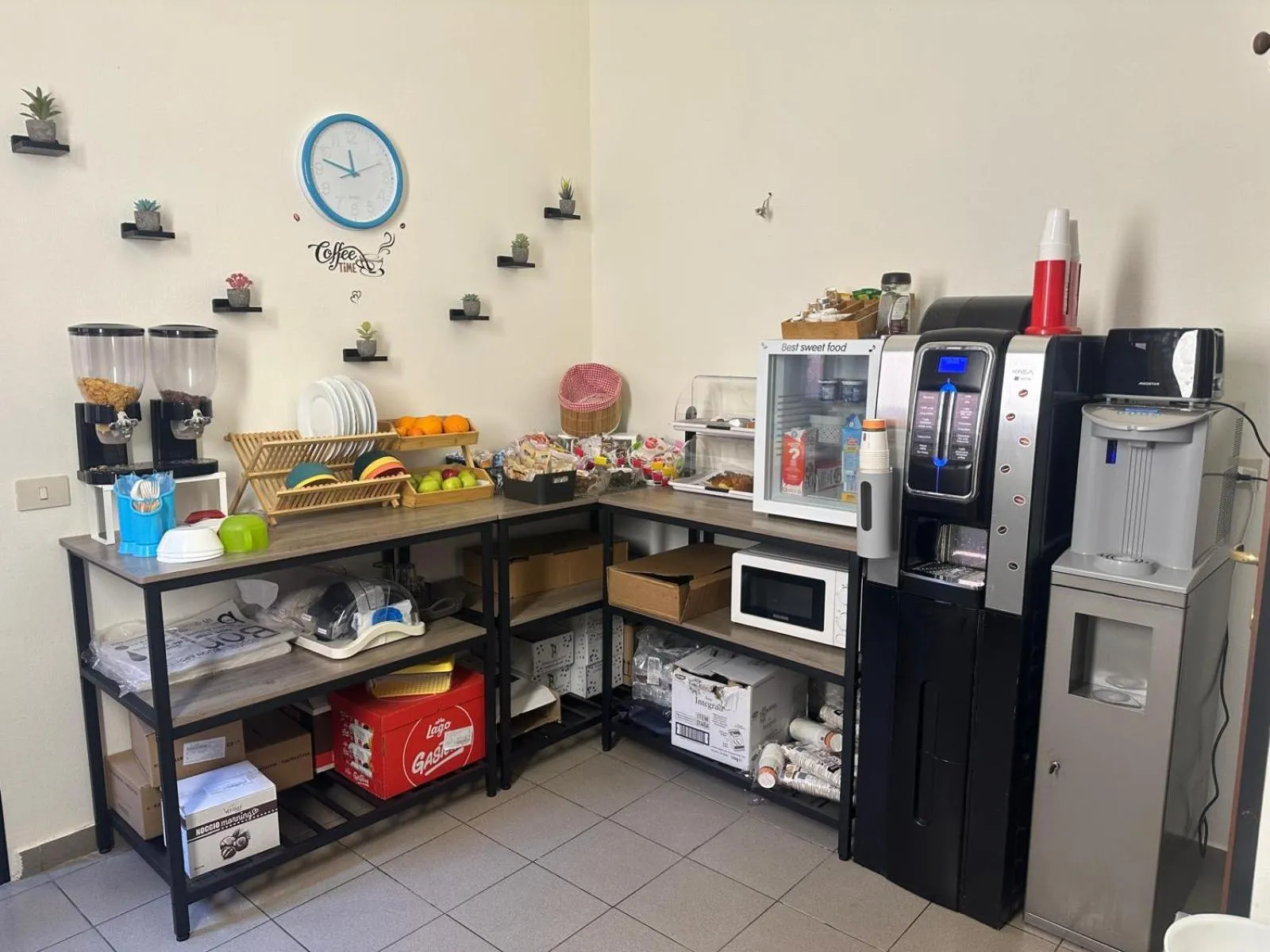 Breakfast in Hotel Mercurio