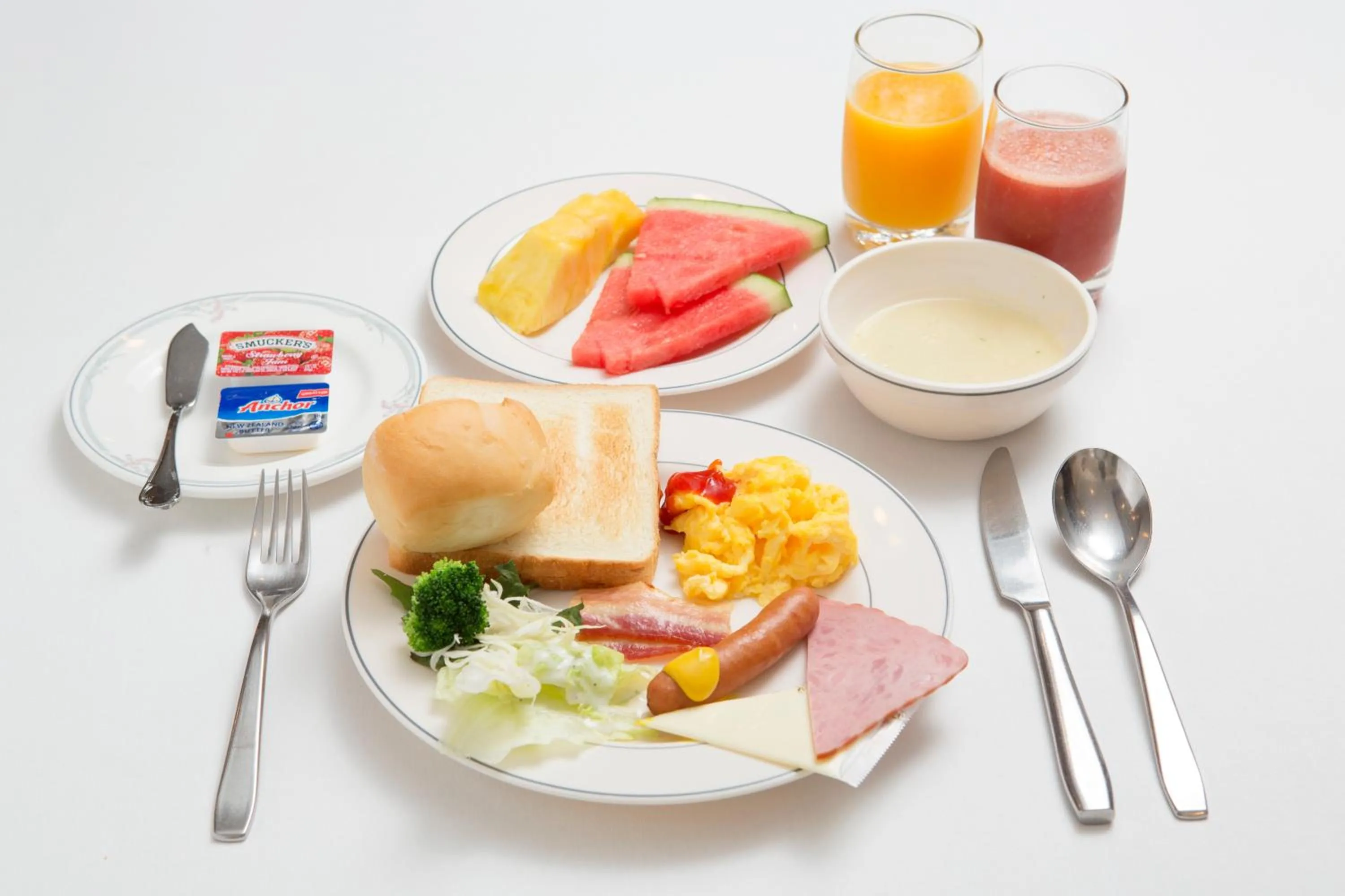 Buffet breakfast in Libero Hotel