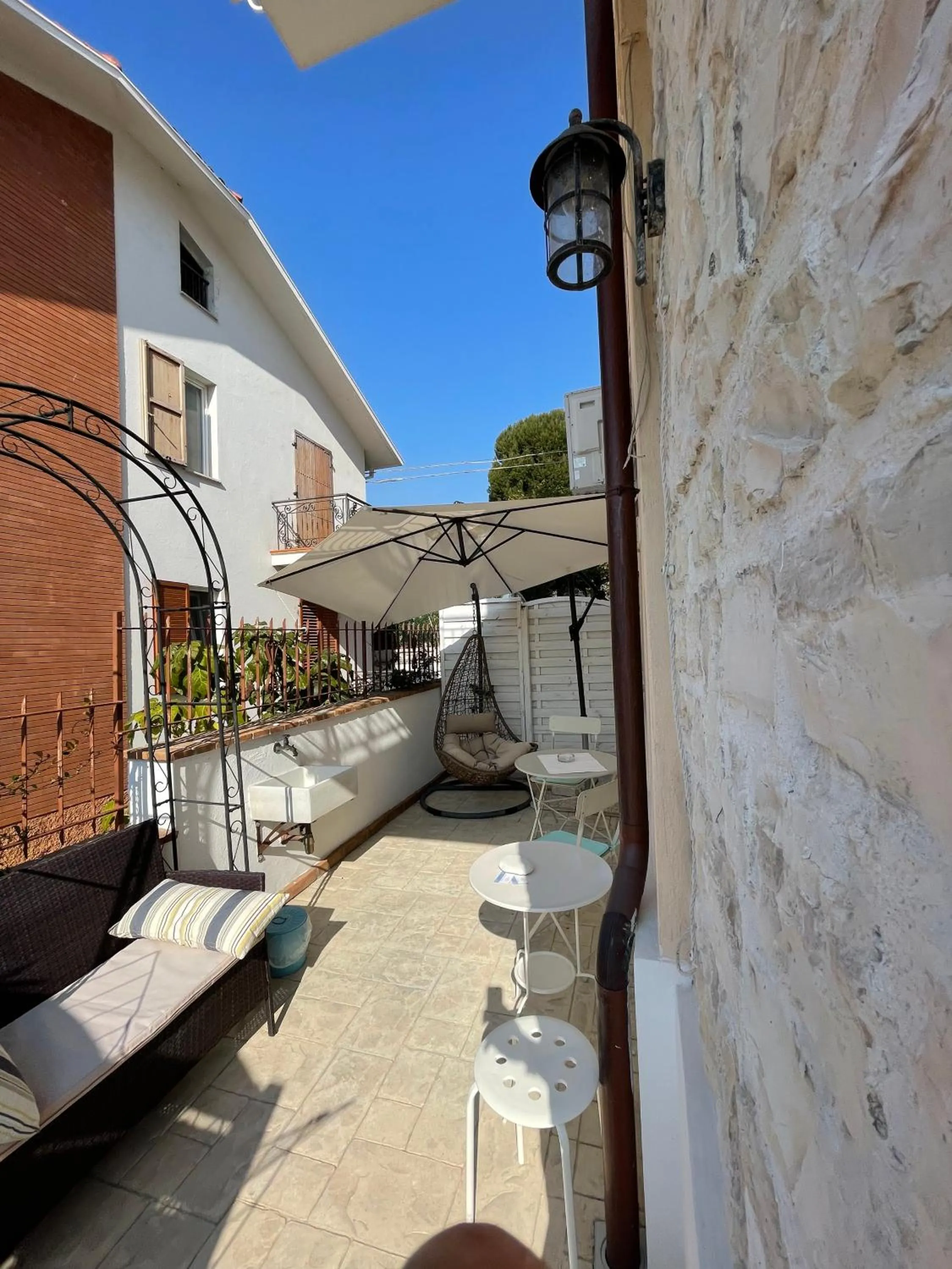 Patio in LaGarolina Del Conero B&B
