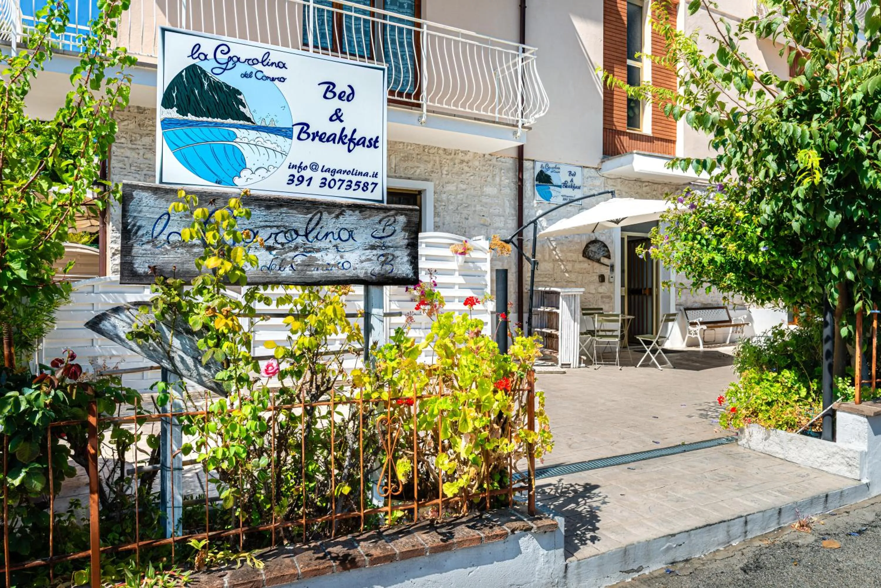 Property building in LaGarolina Del Conero B&B