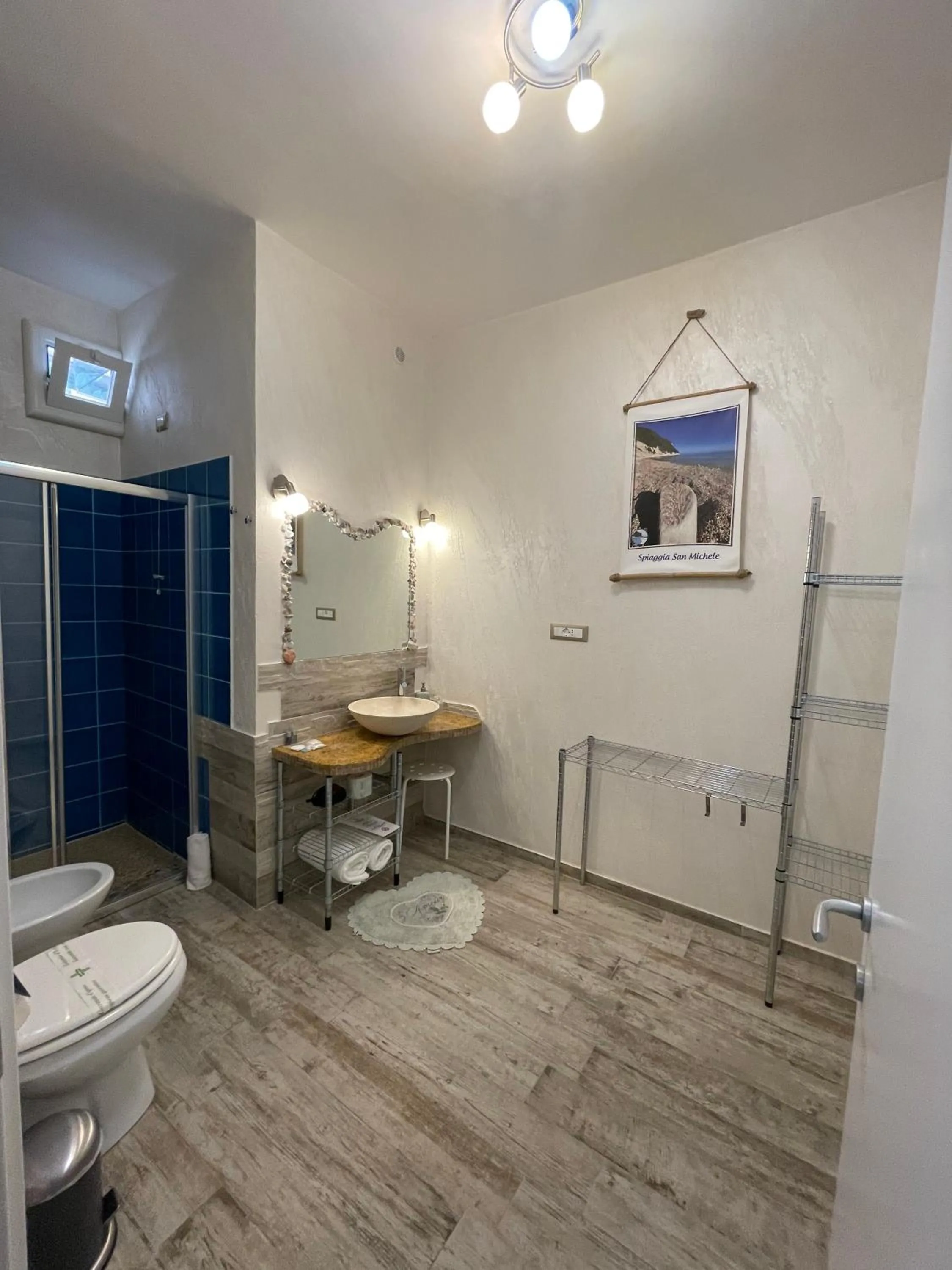 Bathroom in LaGarolina Del Conero B&B