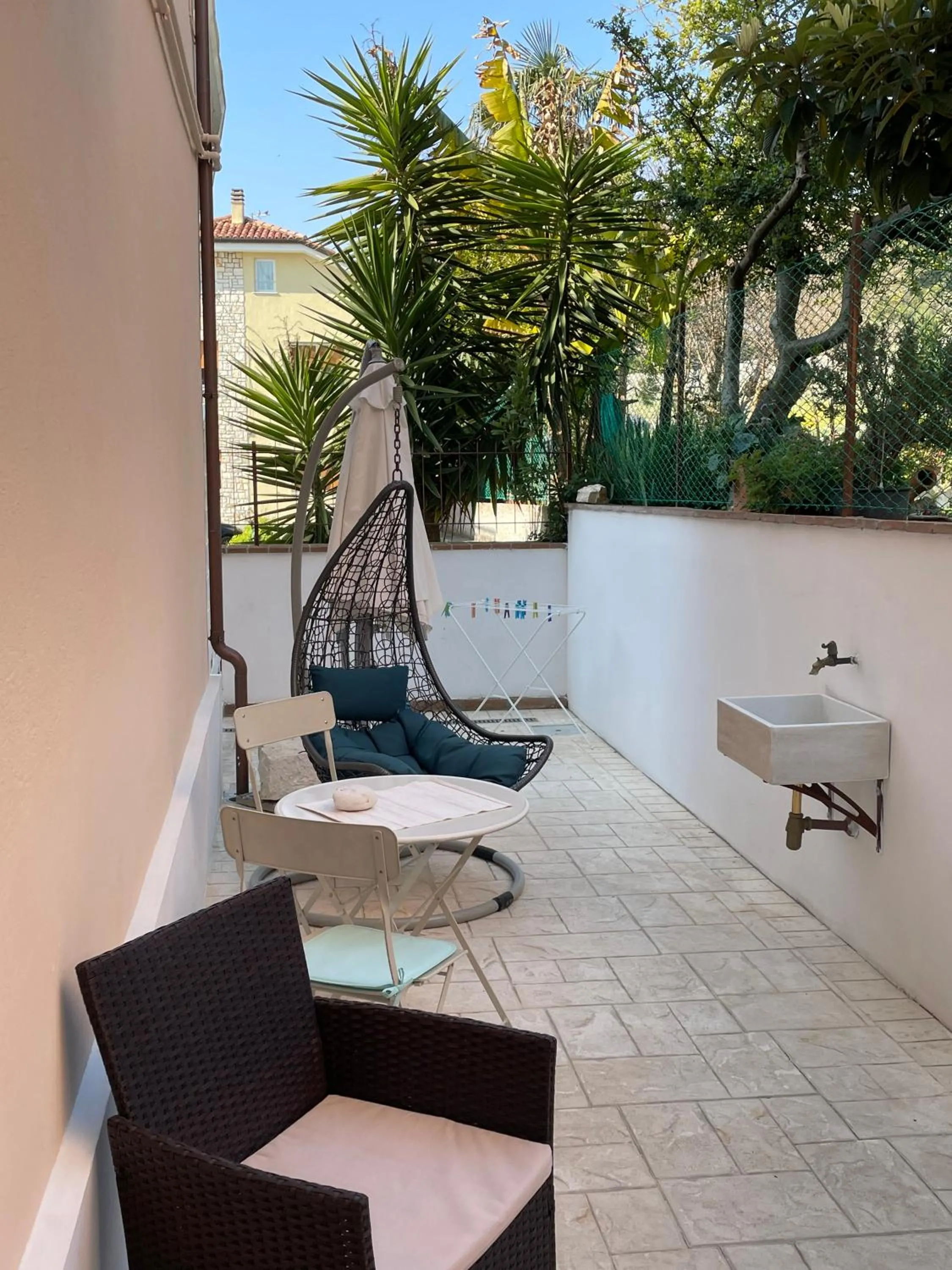 Patio in LaGarolina Del Conero B&B