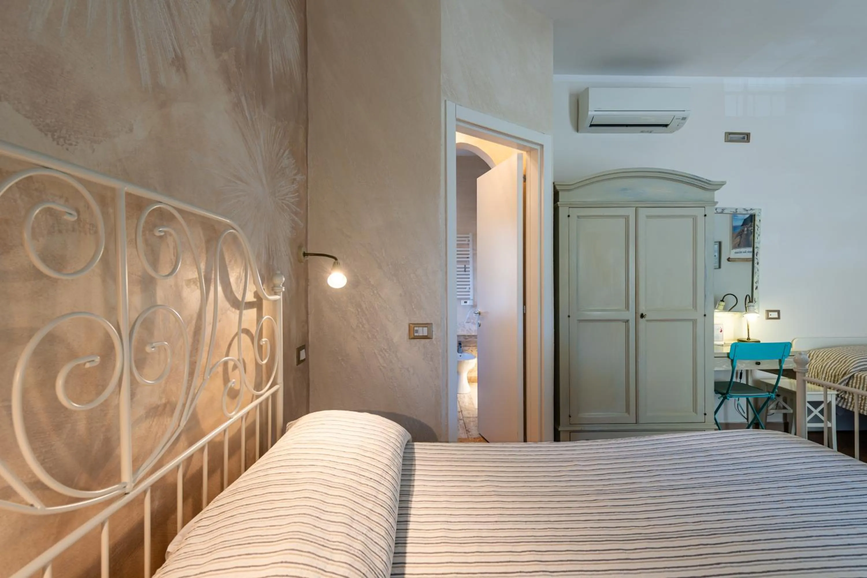 Bed in LaGarolina Del Conero B&B