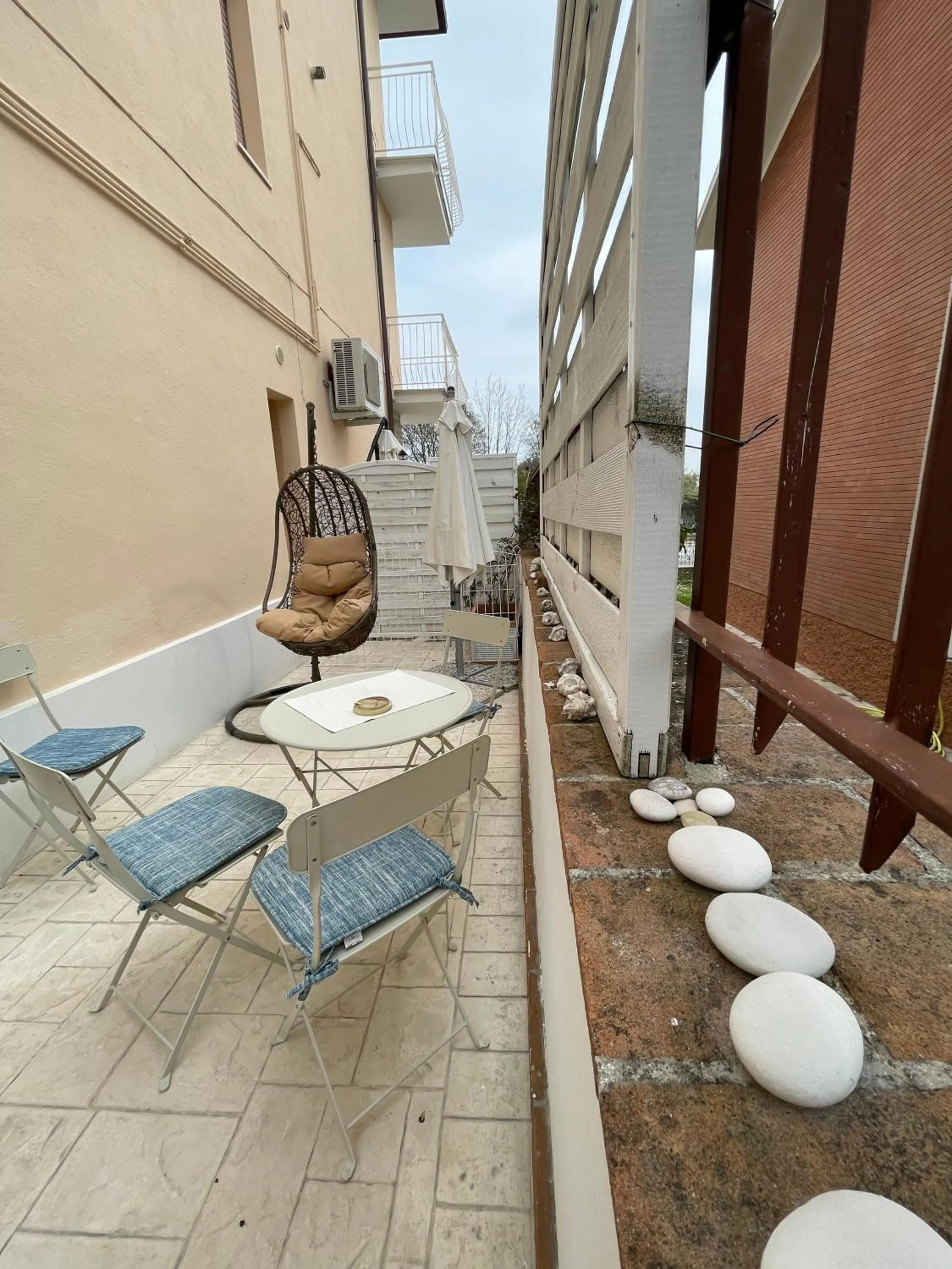 Patio in LaGarolina Del Conero B&B