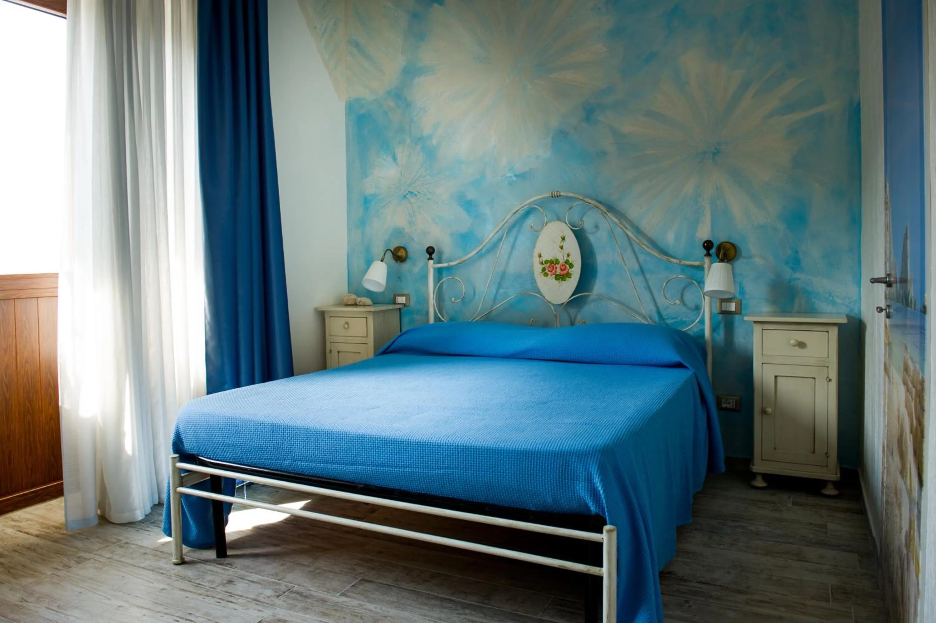 Photo of the whole room, Bed in LaGarolina Del Conero B&B