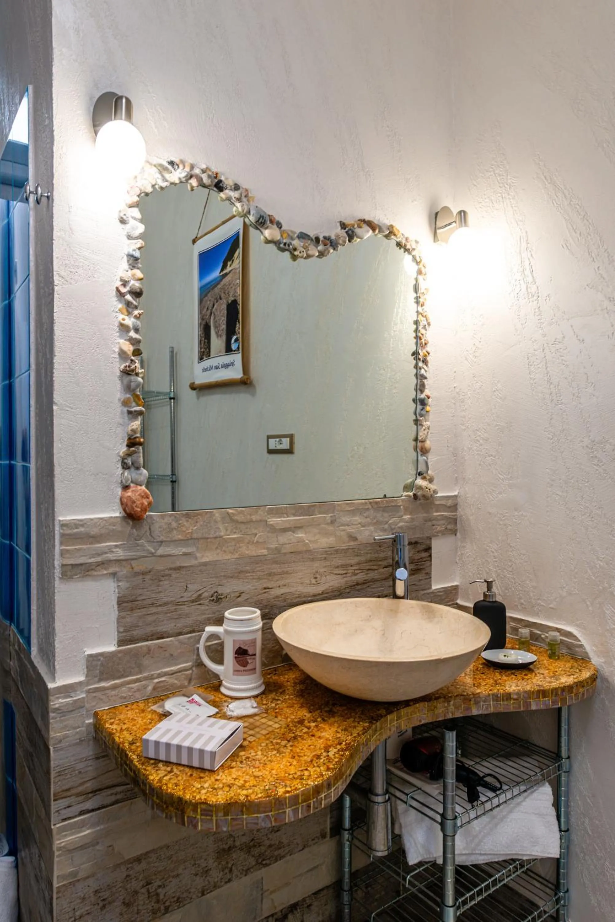 Bathroom in LaGarolina Del Conero B&B