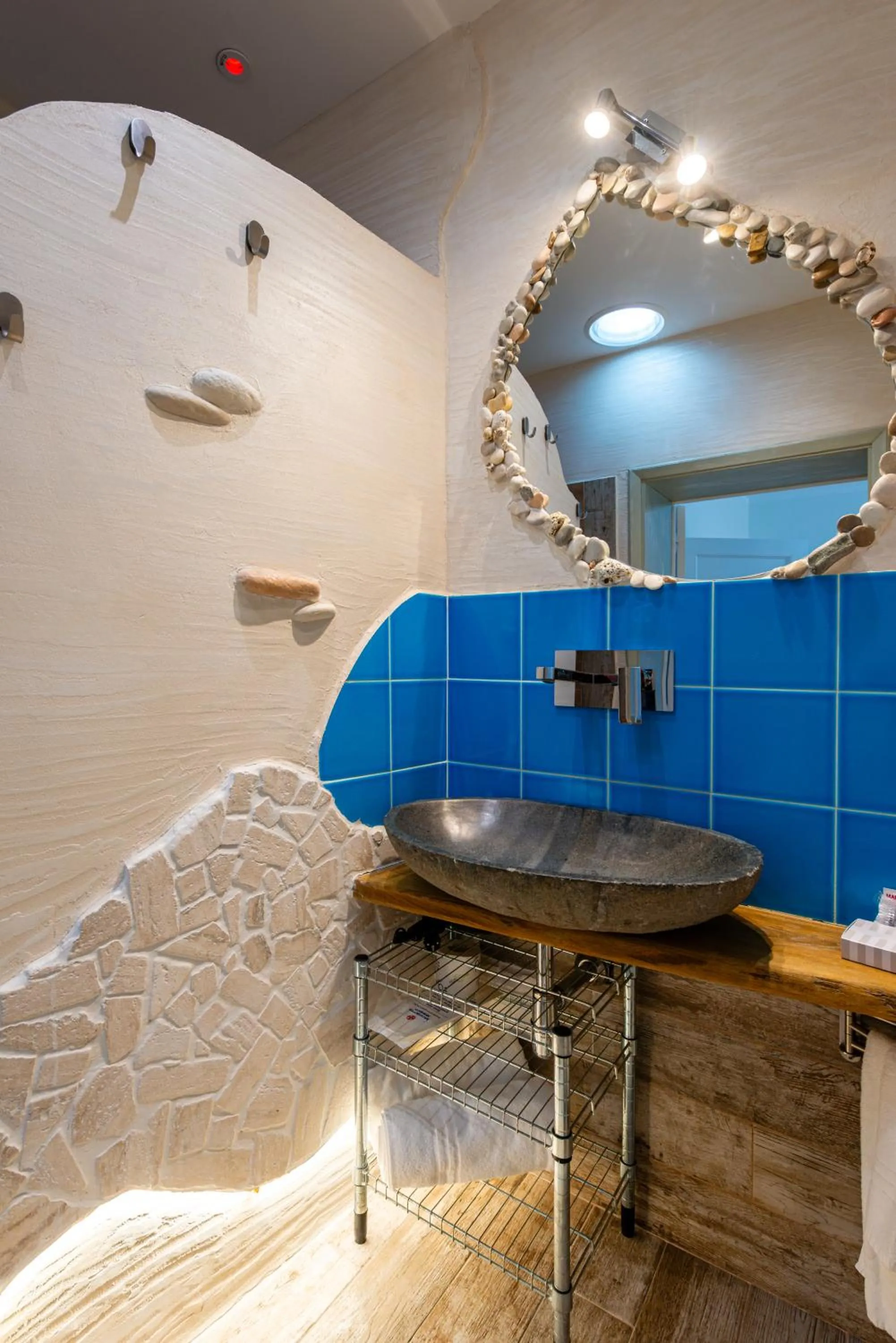 Bathroom in LaGarolina Del Conero B&B