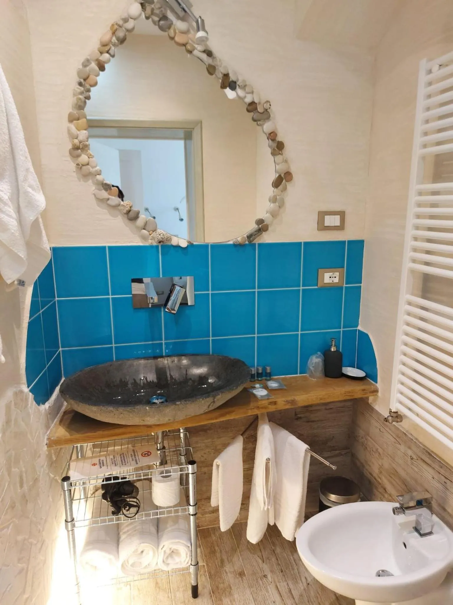 Bathroom in LaGarolina Del Conero B&B