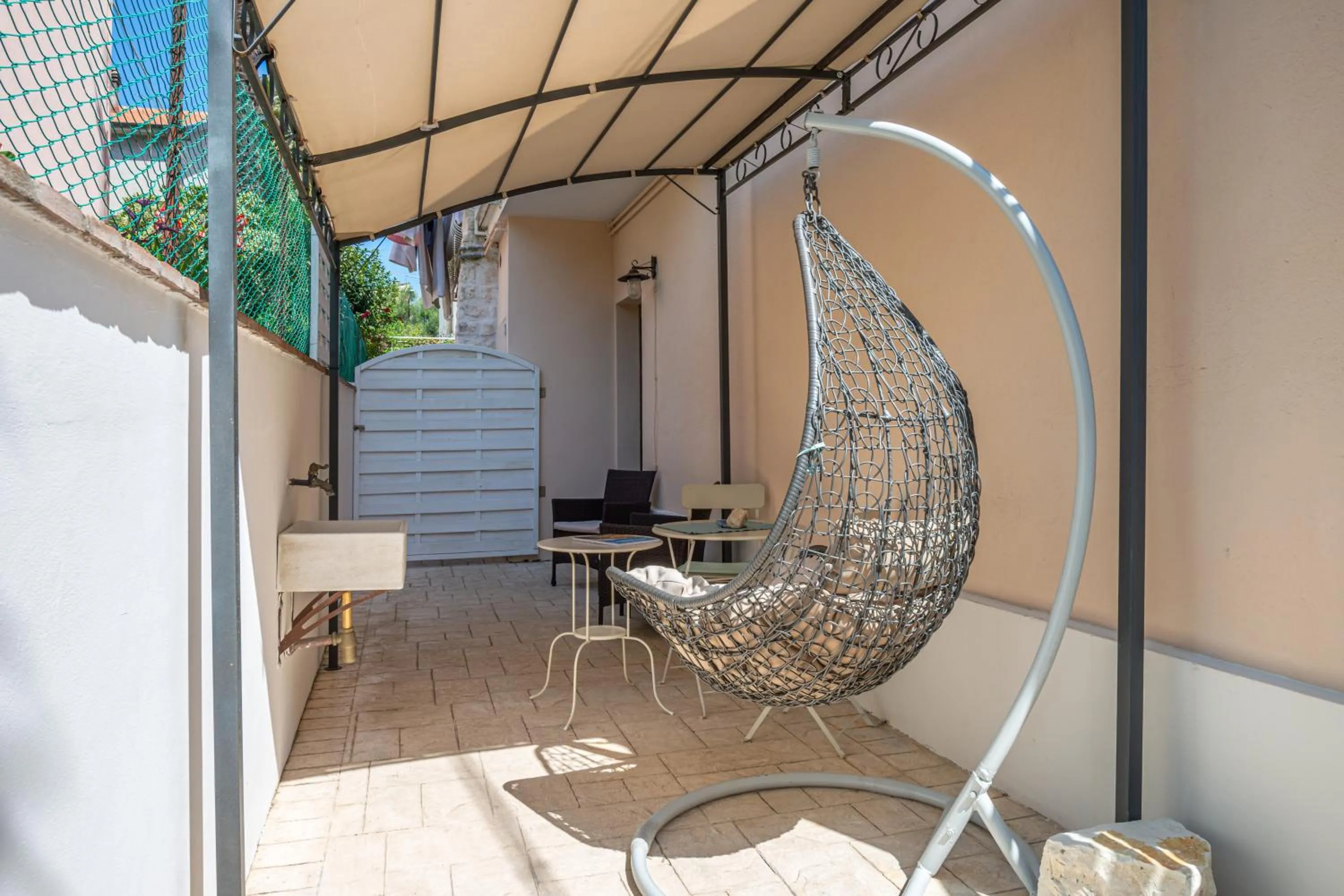 Patio in LaGarolina Del Conero B&B