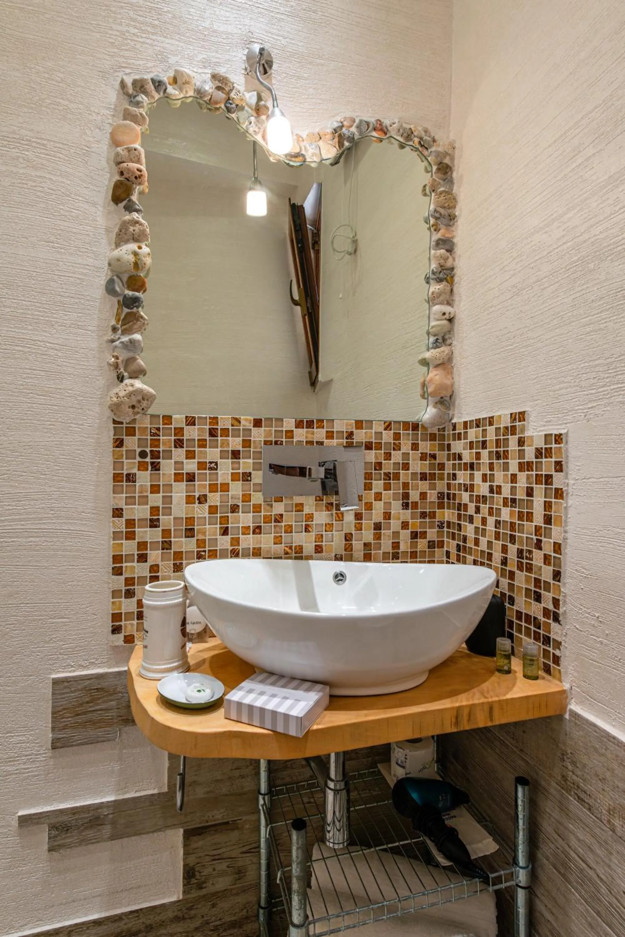Bathroom in LaGarolina Del Conero B&B