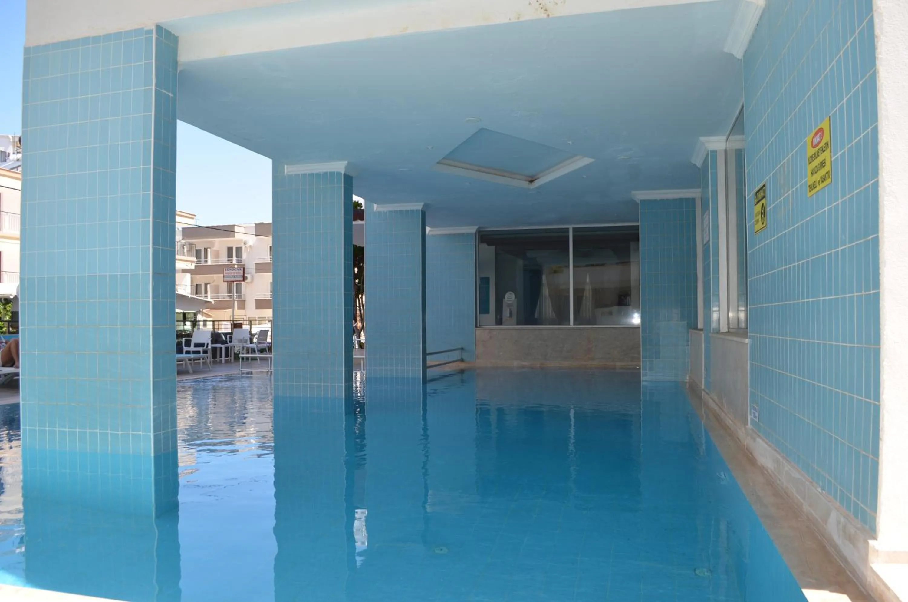 Swimming pool in Grand Milano Hotel