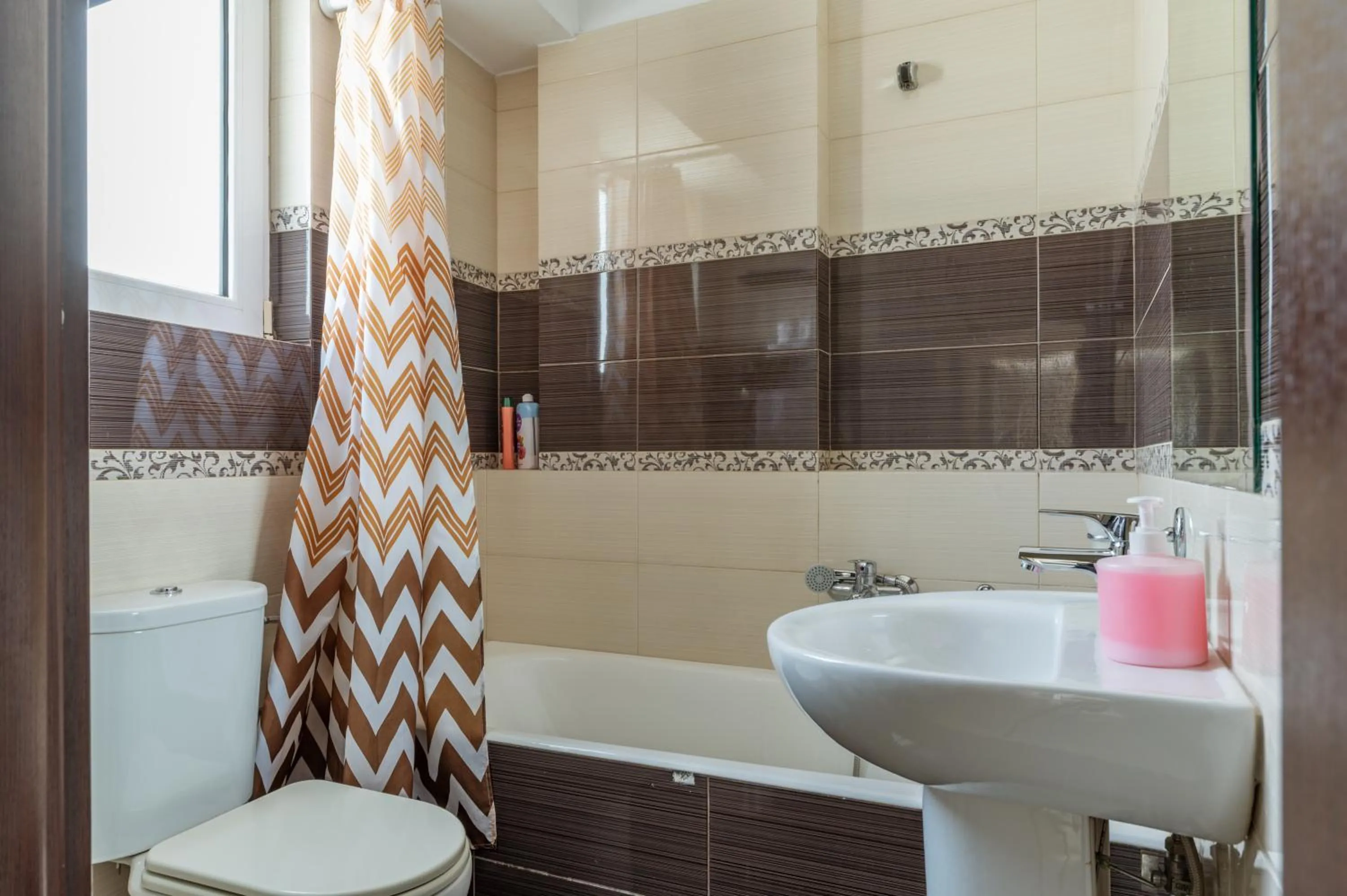 Bathroom in Elvita Apartments 2