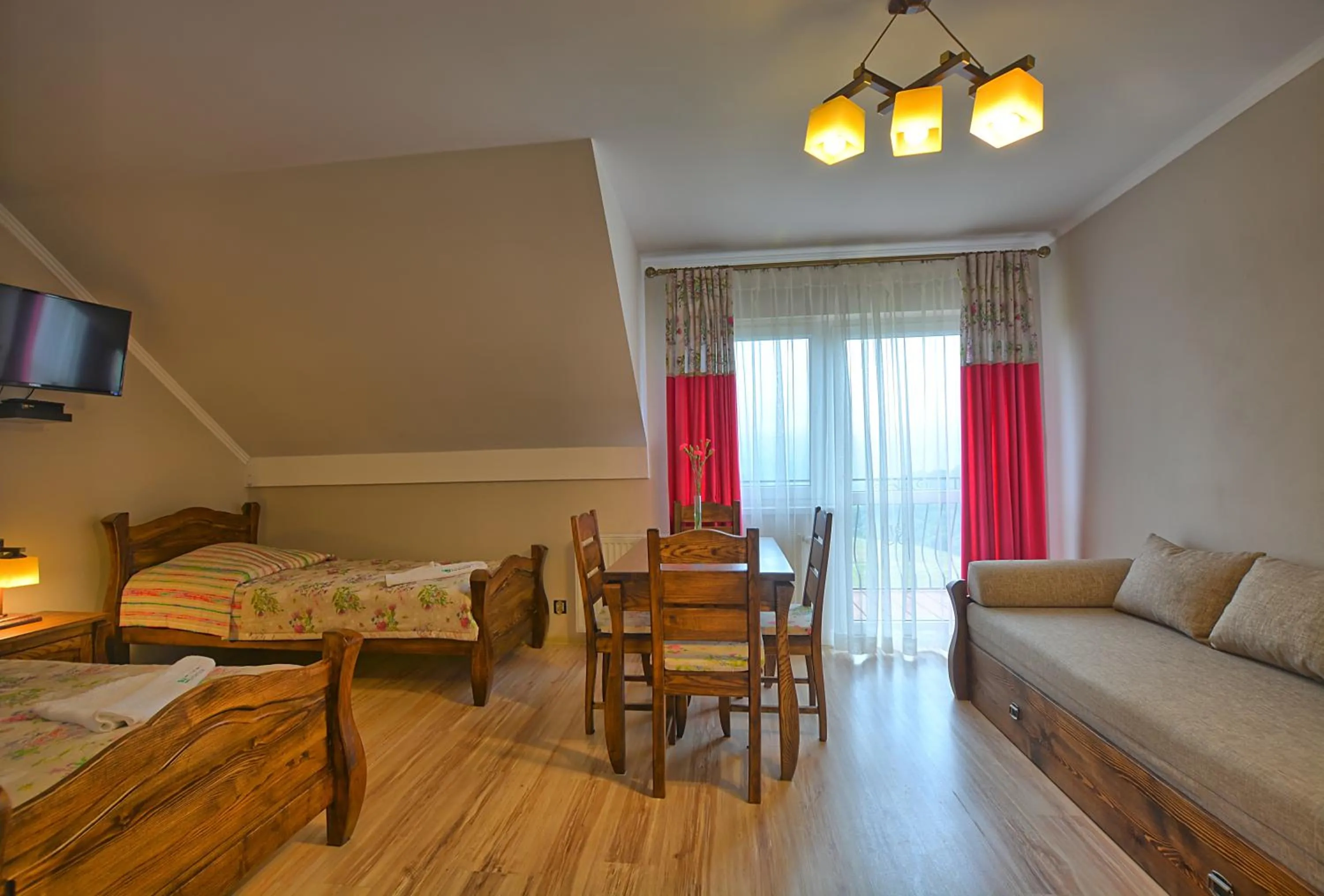 Photo of the whole room, Bed in Pod Brzozka