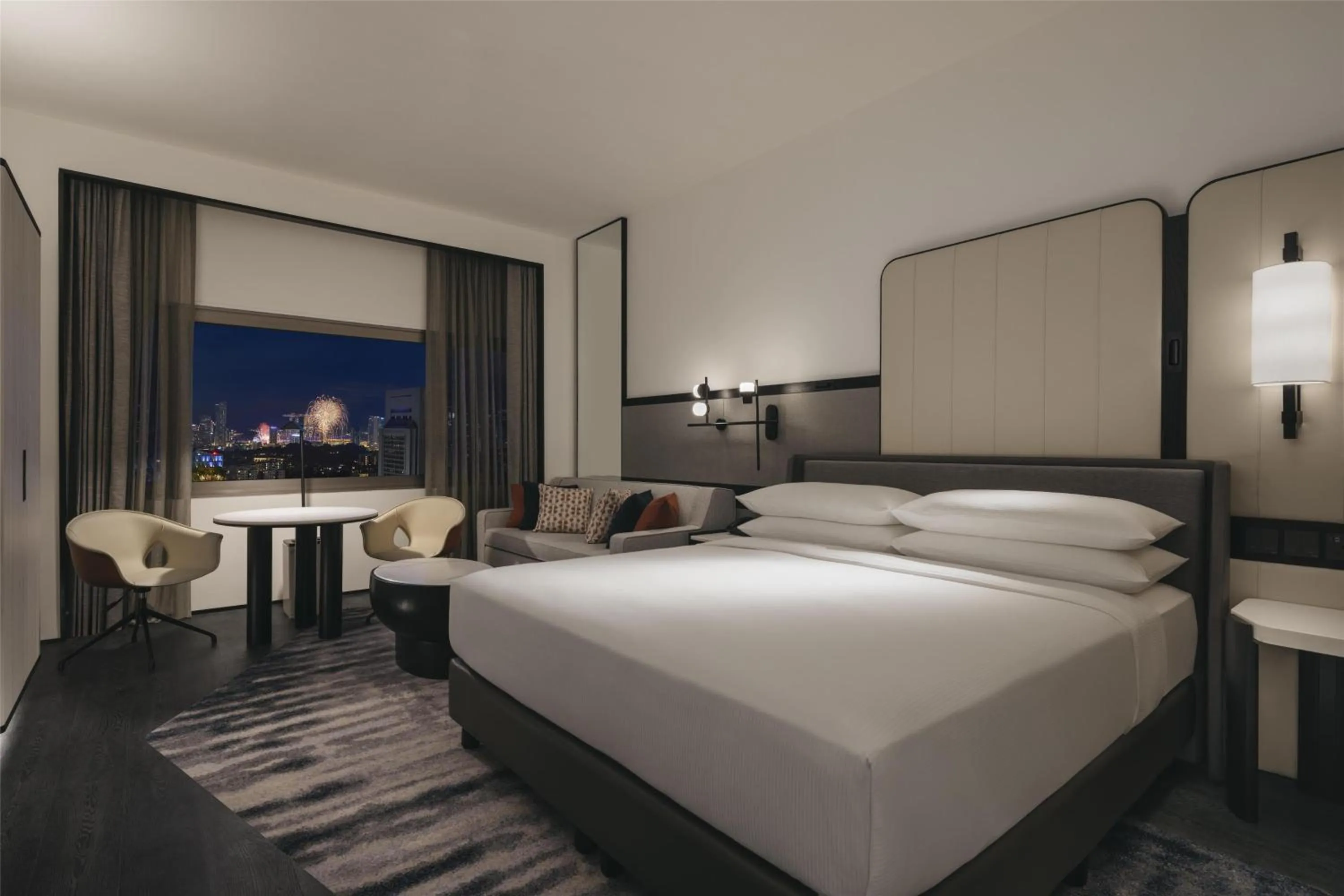 Bed in Hilton Singapore Orchard