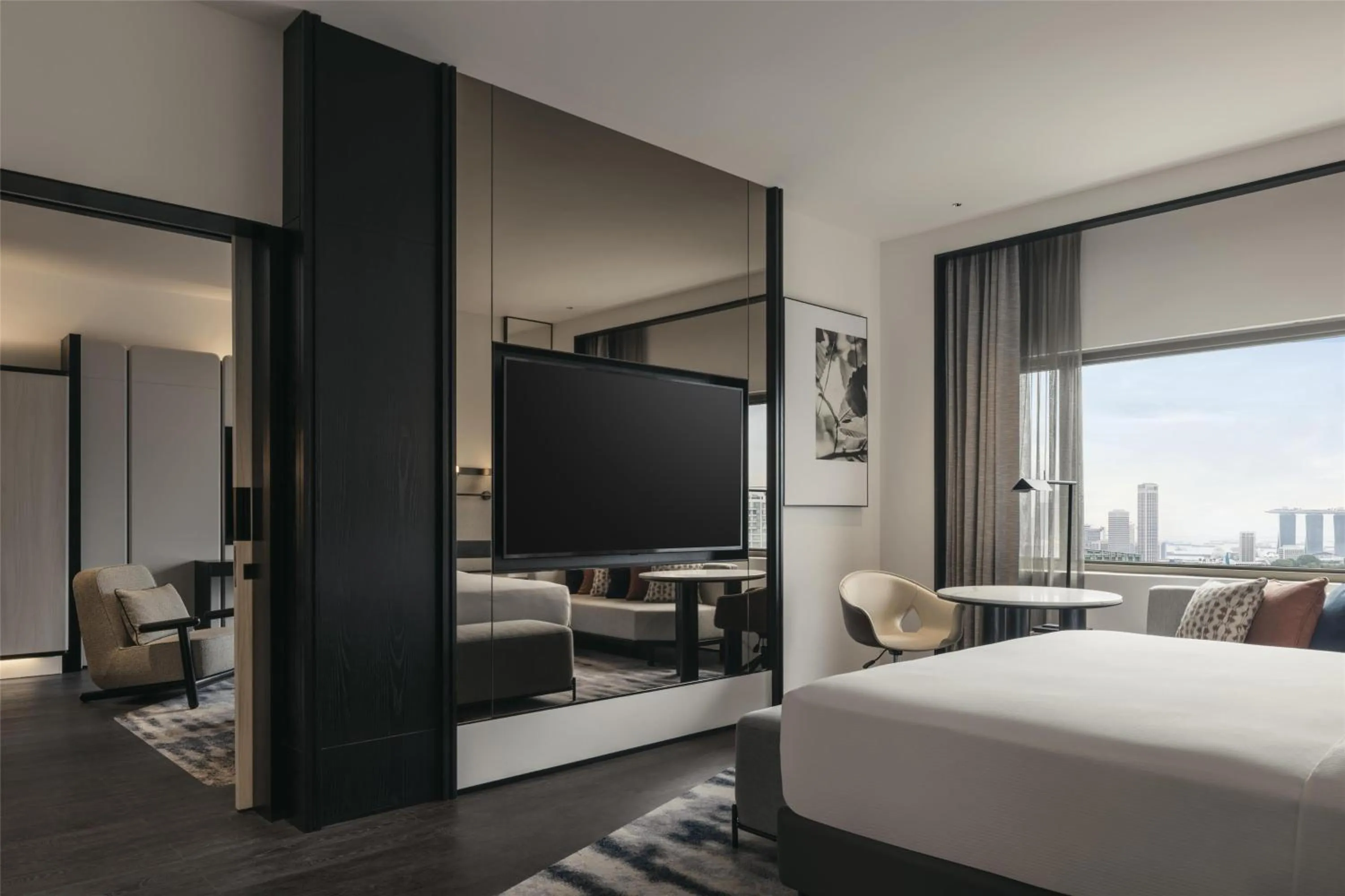Living room, Bed in Hilton Singapore Orchard