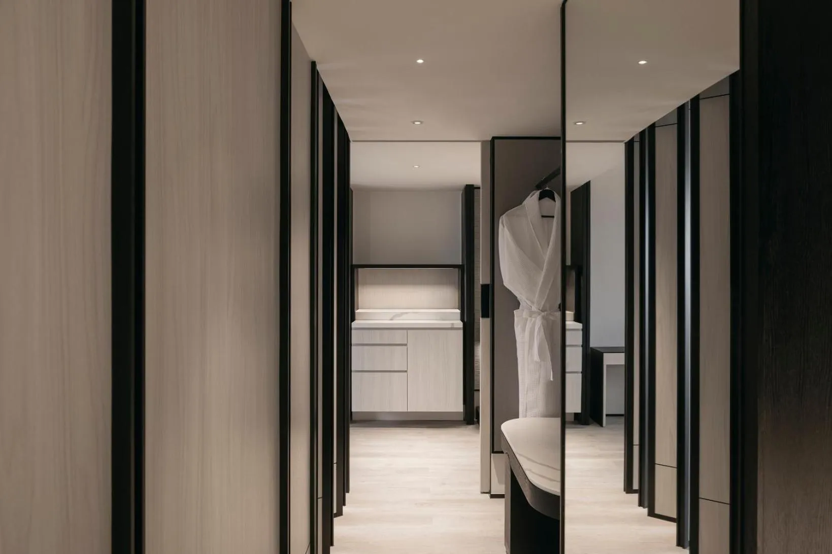 Bedroom, Bed in Hilton Singapore Orchard