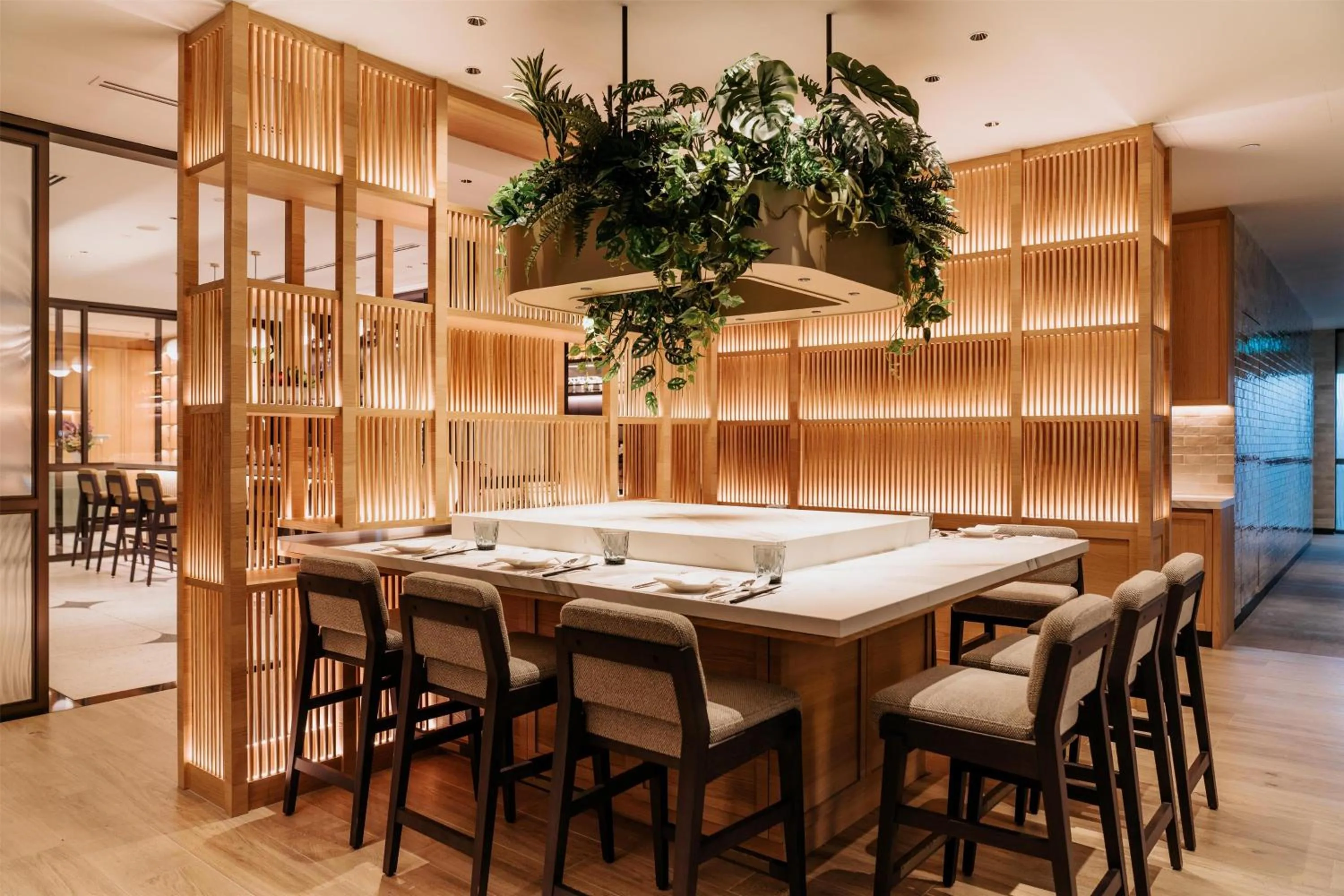 Restaurant/places to eat in Hilton Singapore Orchard