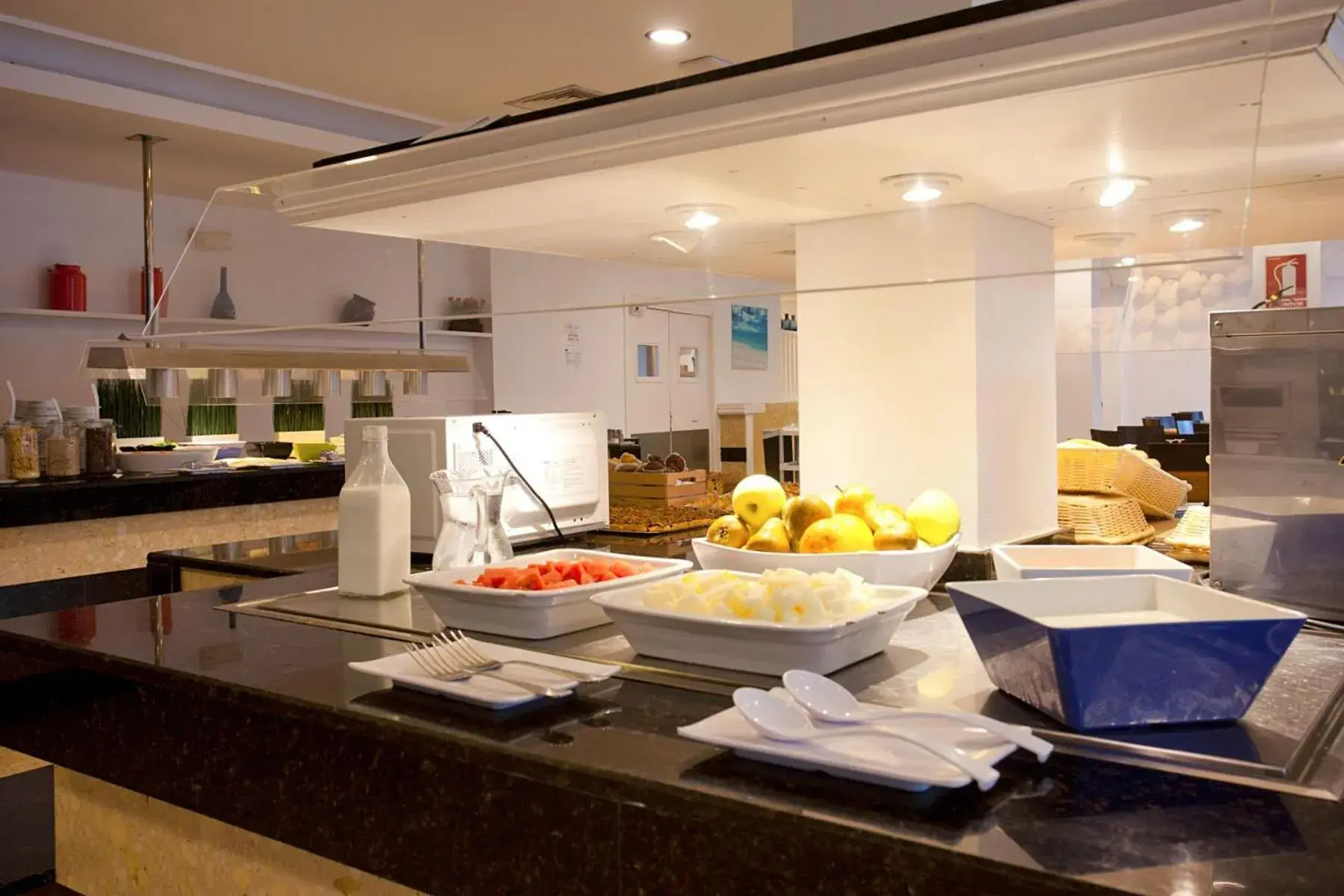 Food and drinks in Hotel Cala Murada Food and drinks in Hotel Cala Murada